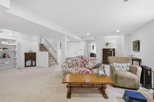 5 LOFTHOUSE Drive
