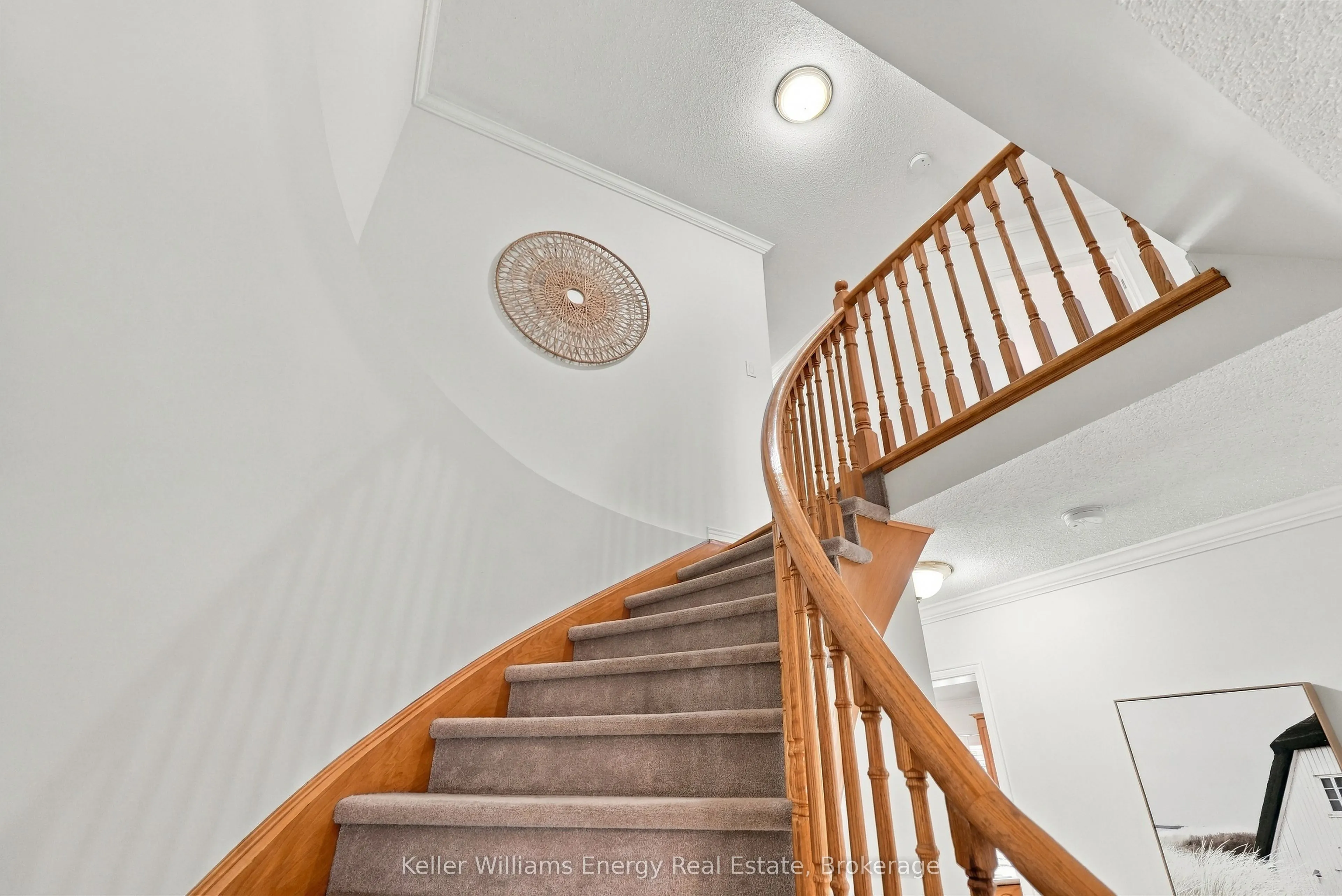 89 Fieldcrest Avenue