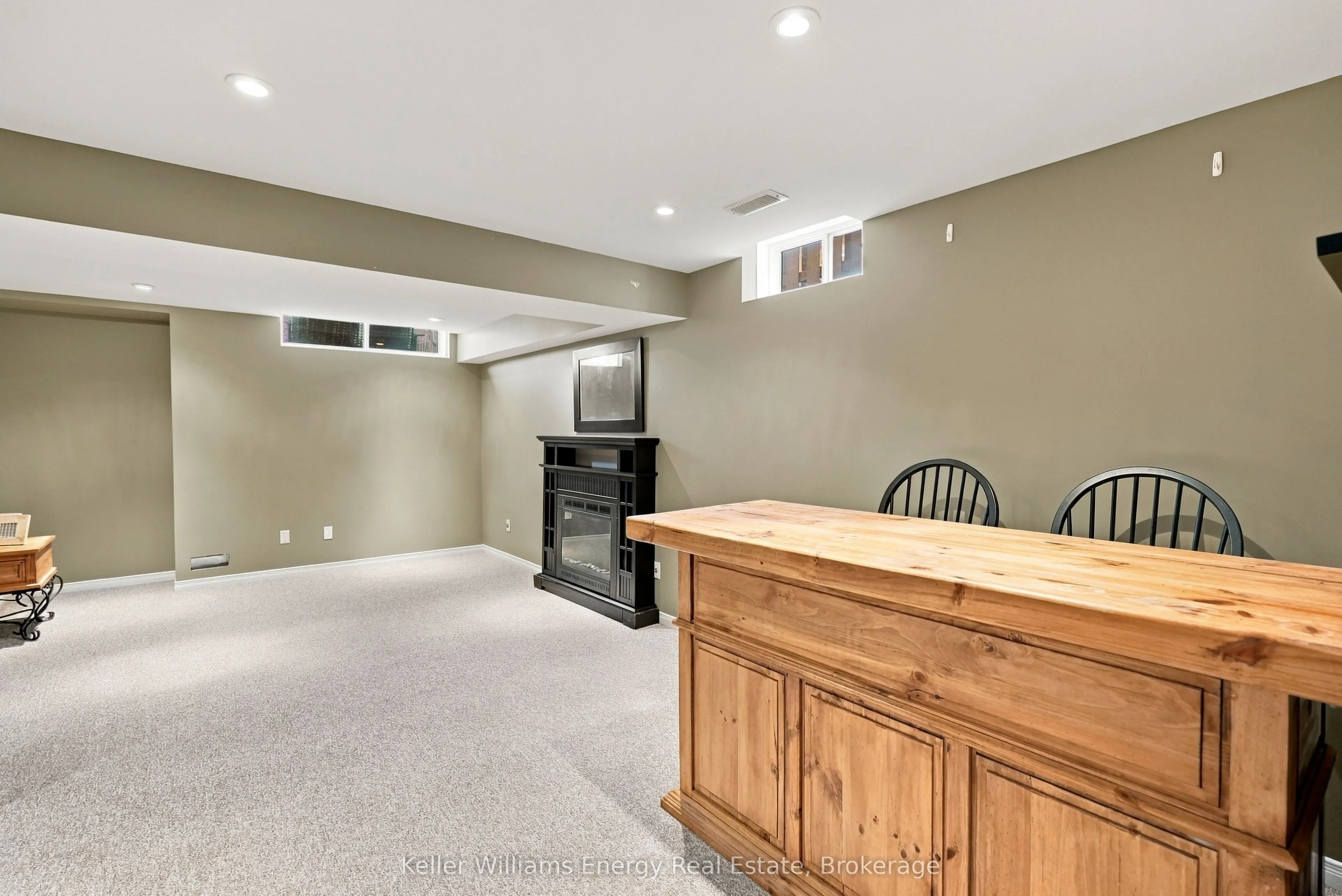 89 Fieldcrest Avenue