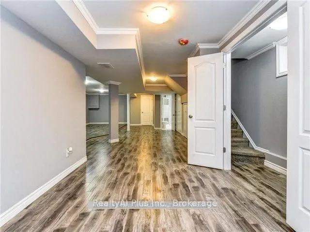 137 Banting Avenue