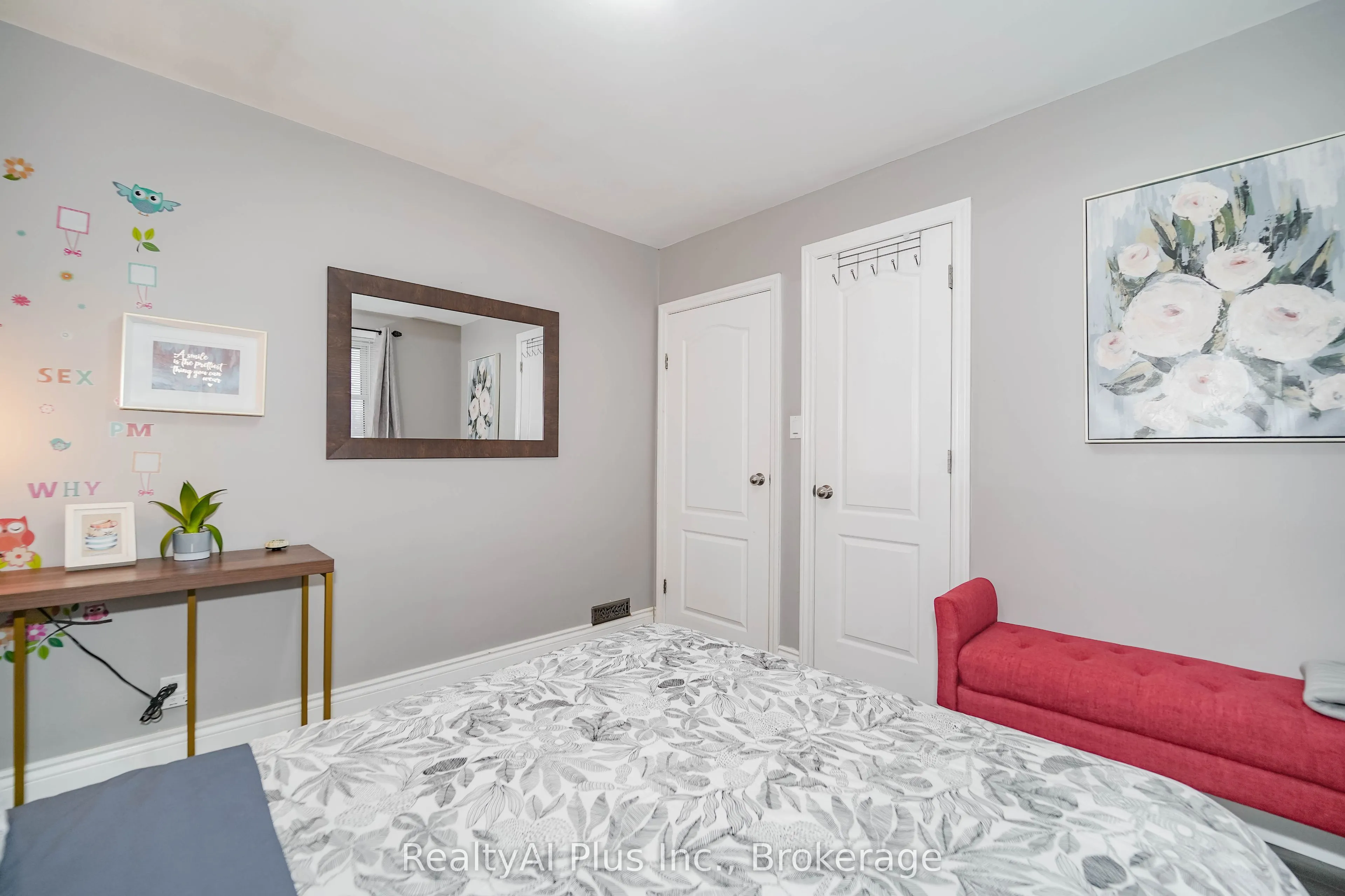 137 Banting Avenue