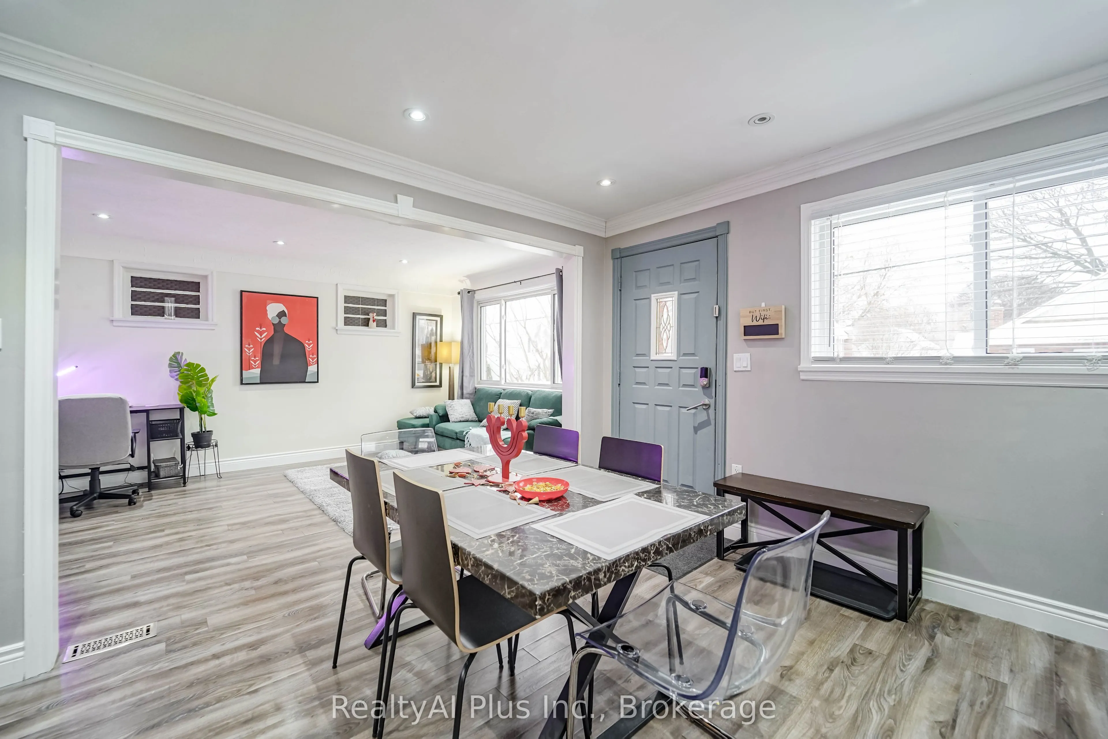 137 Banting Avenue