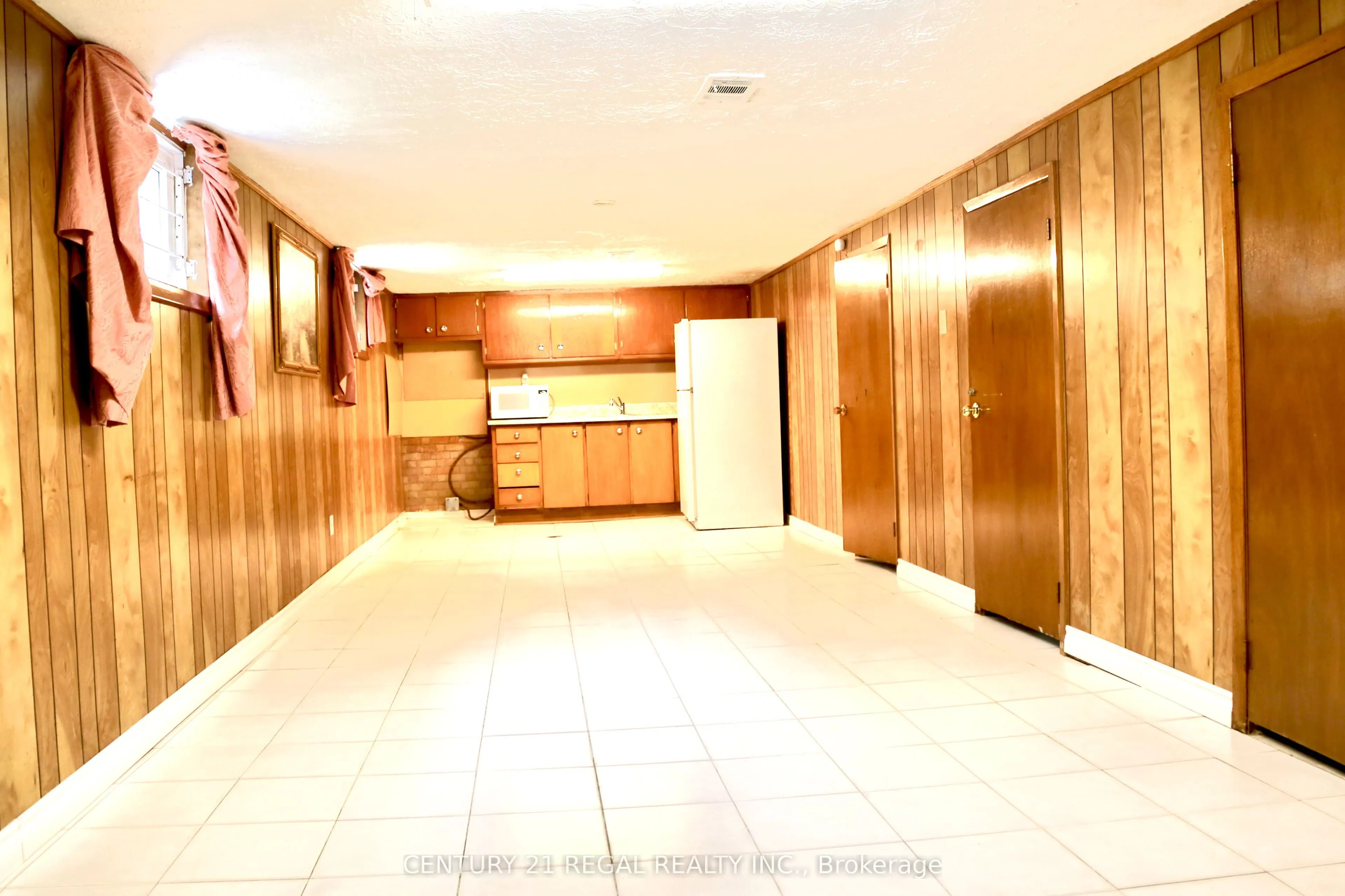 987 Victoria Park Avenue