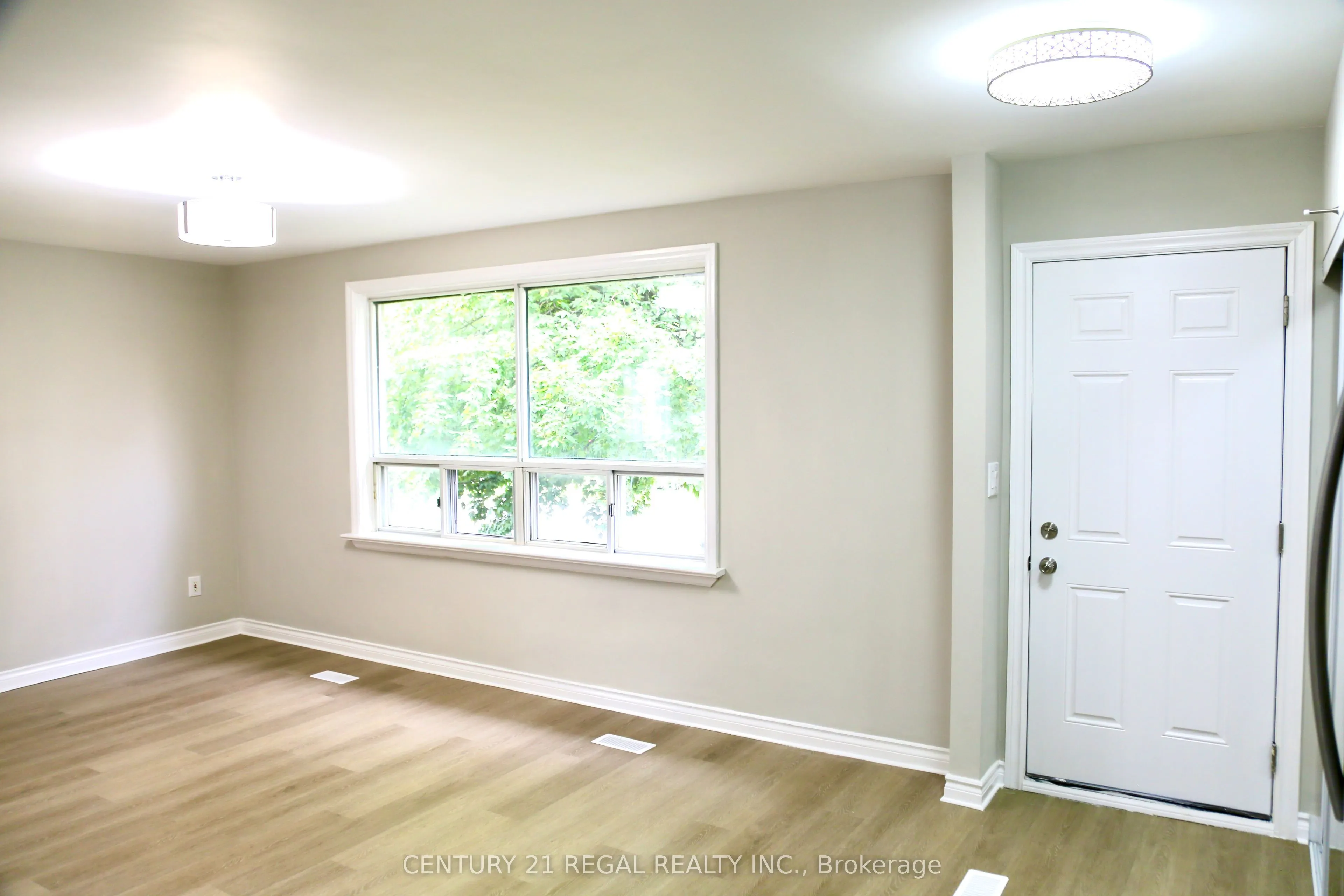 987 Victoria Park Avenue