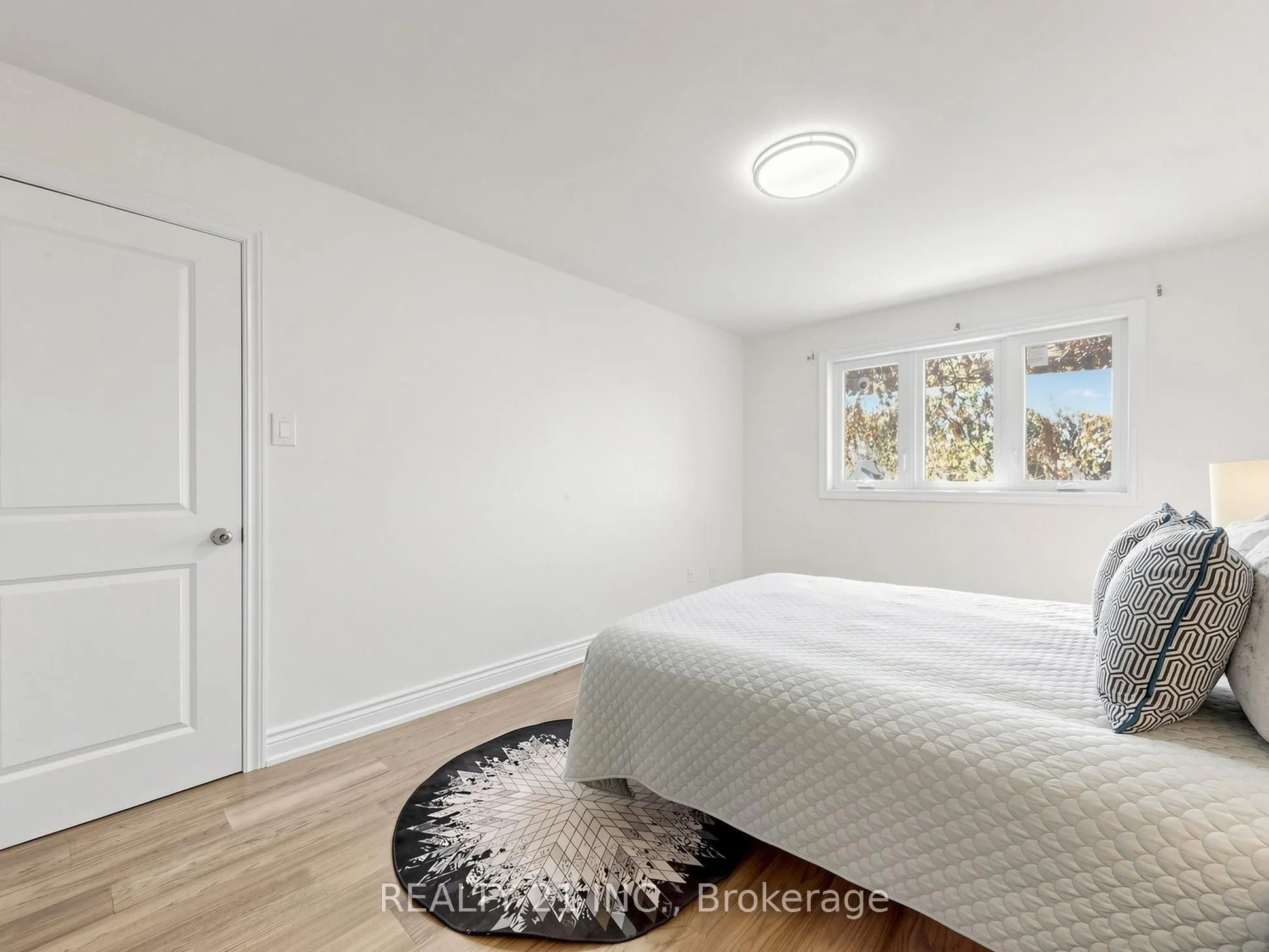 120 Queensbury Avenue