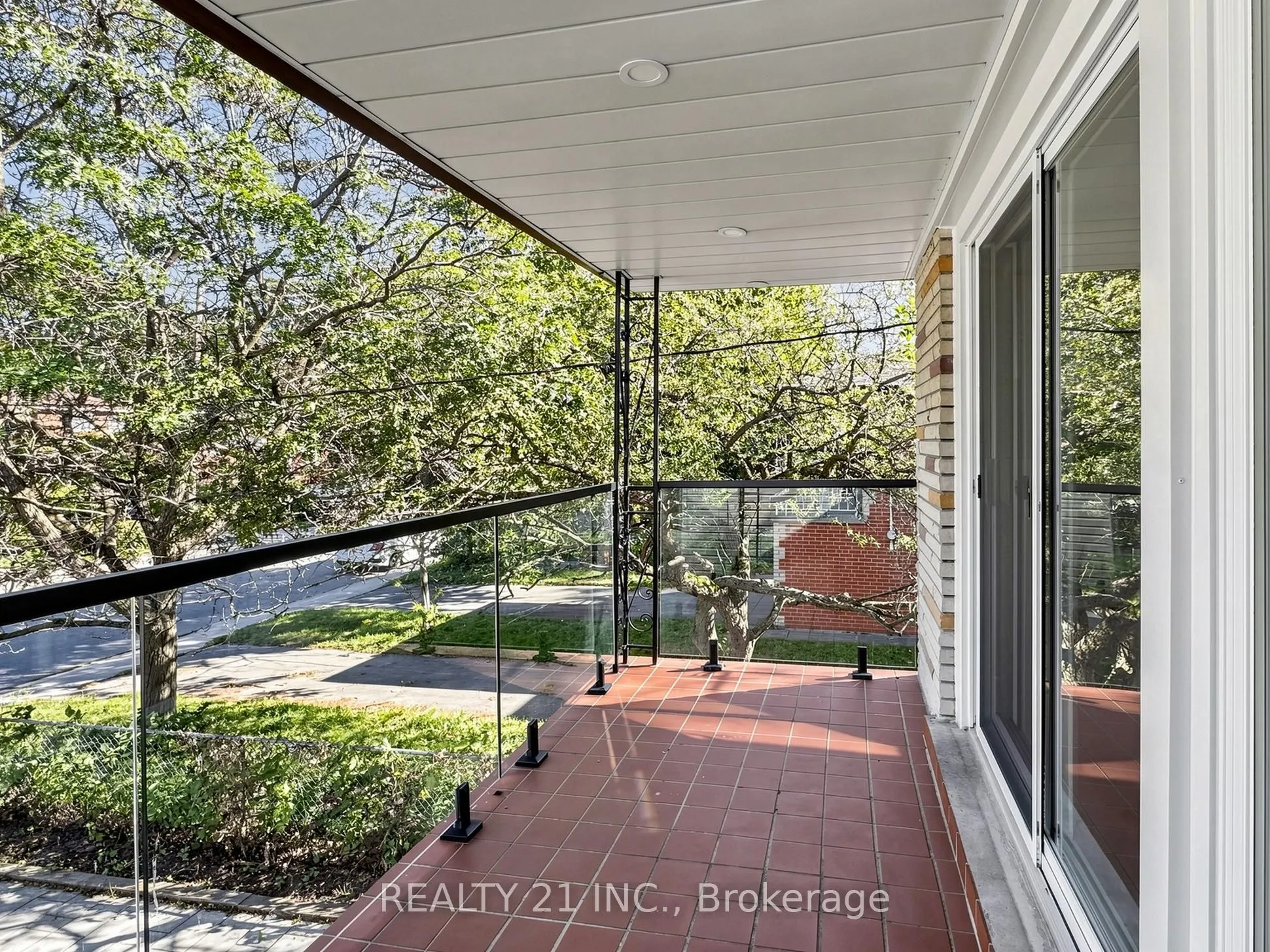 120 Queensbury Avenue