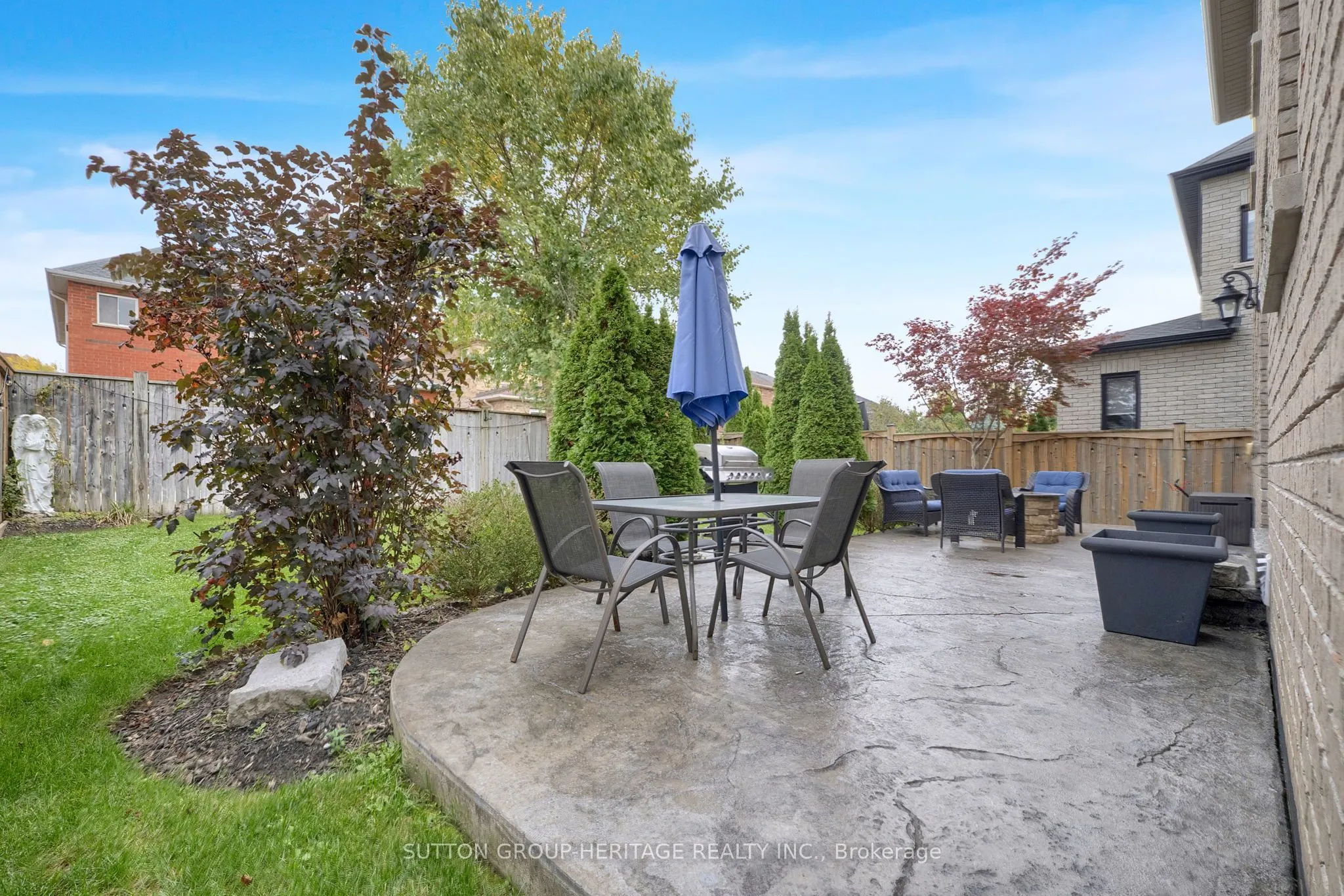 25 Charterhouse Drive