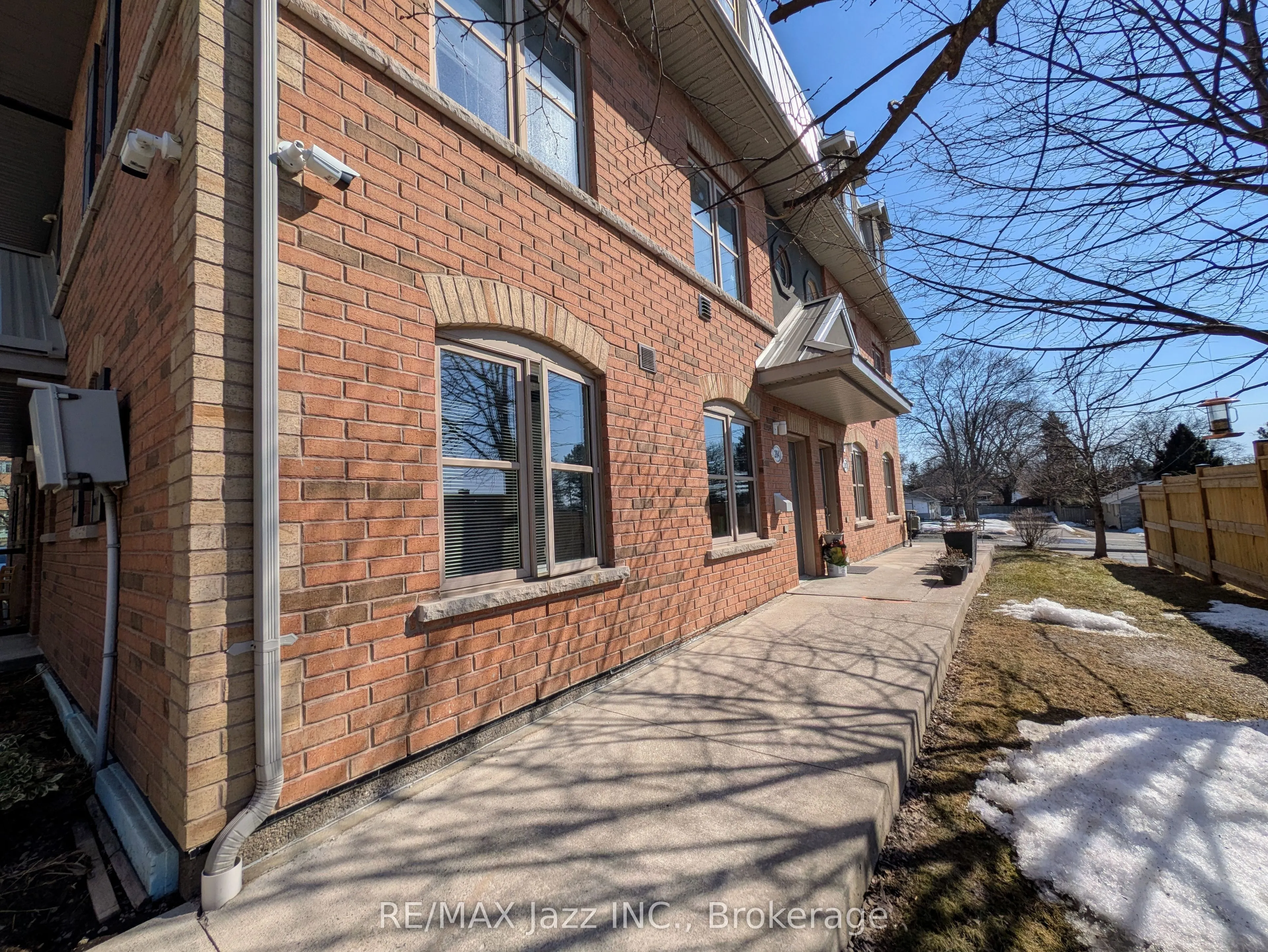760 King Street E #203