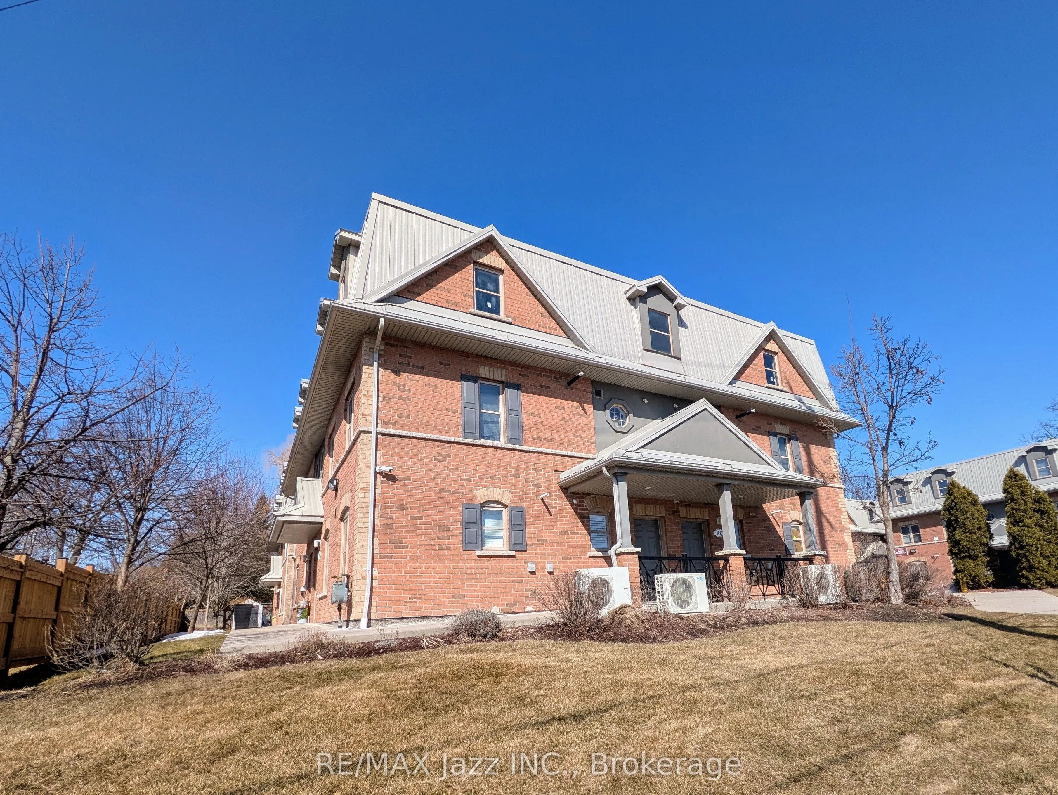 760 King Street E #203