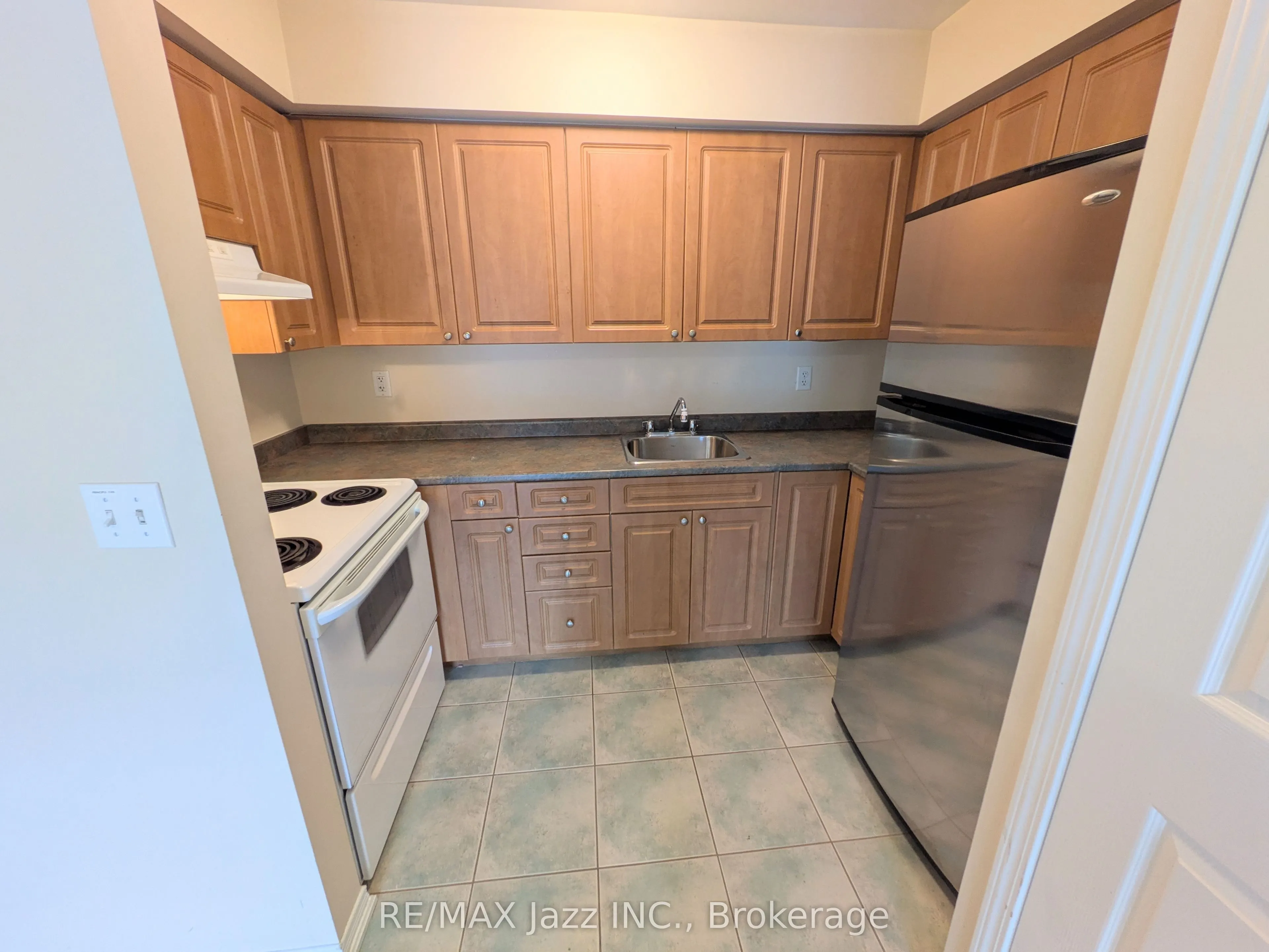 760 King Street E #203