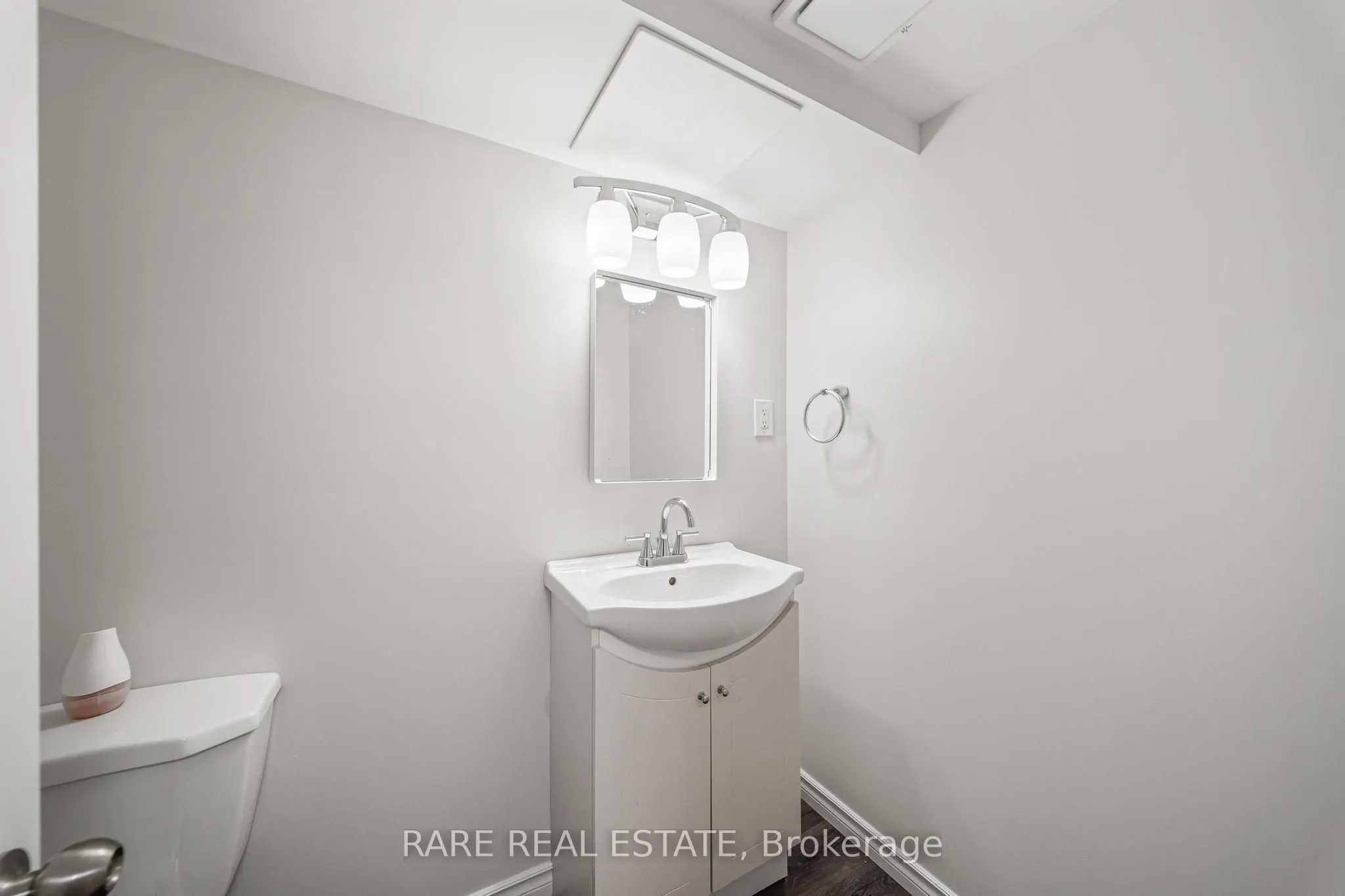 221 Ormond Drive #18