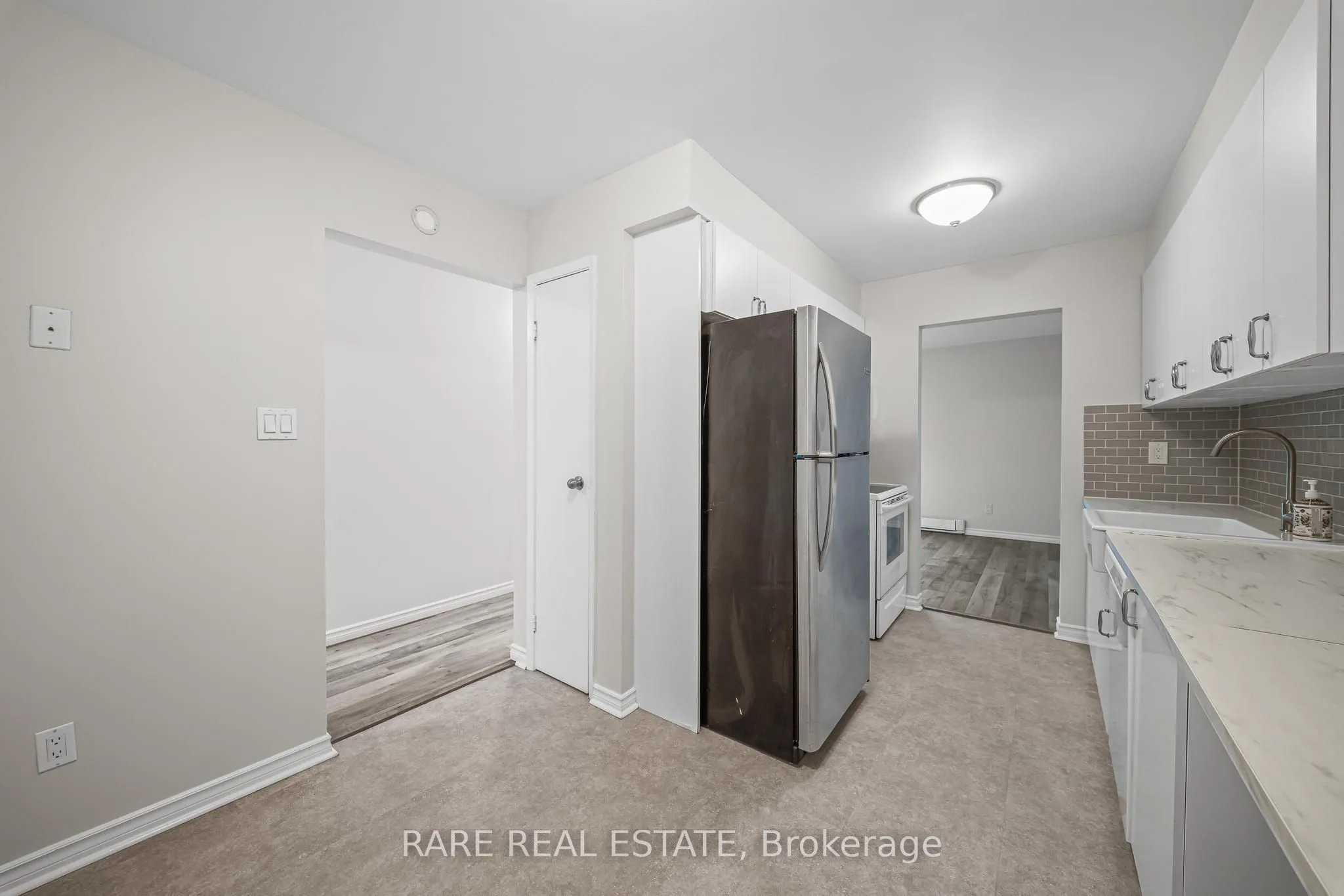 221 Ormond Drive #18