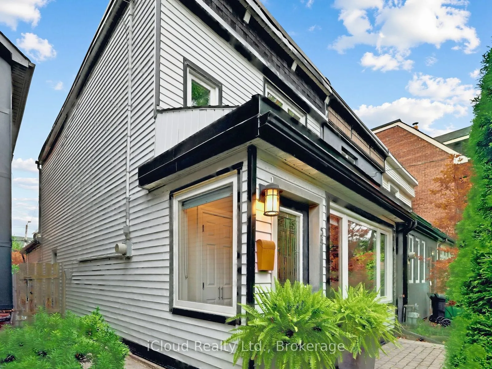 54 Arundel Avenue