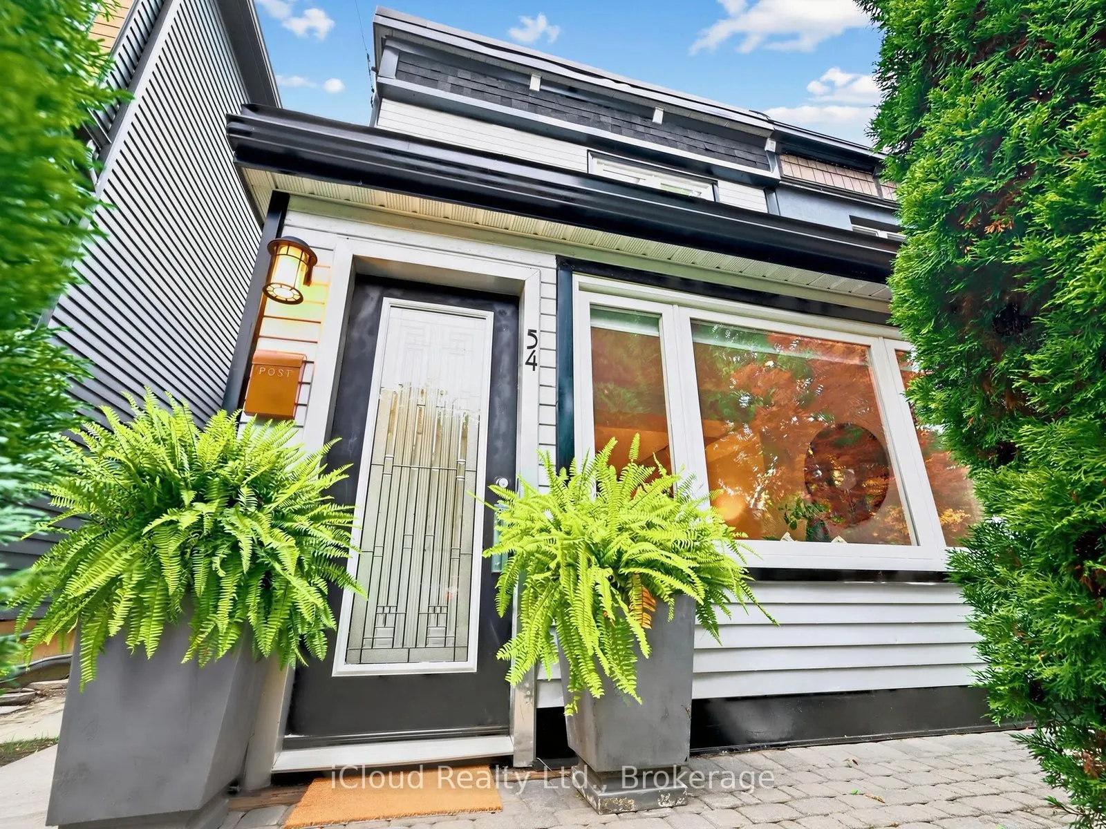54 Arundel Avenue