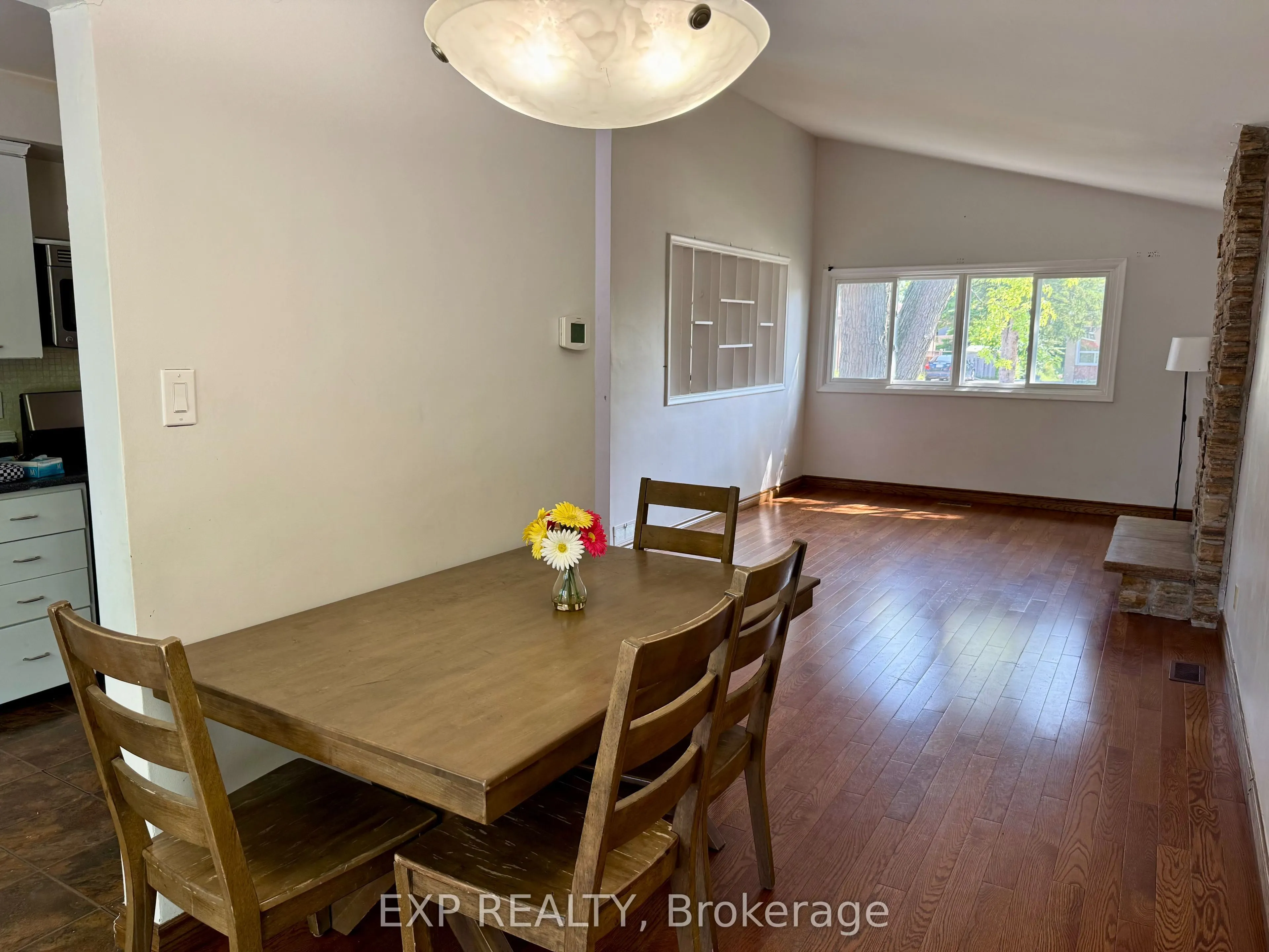 6 Mid Pines Road #Upper