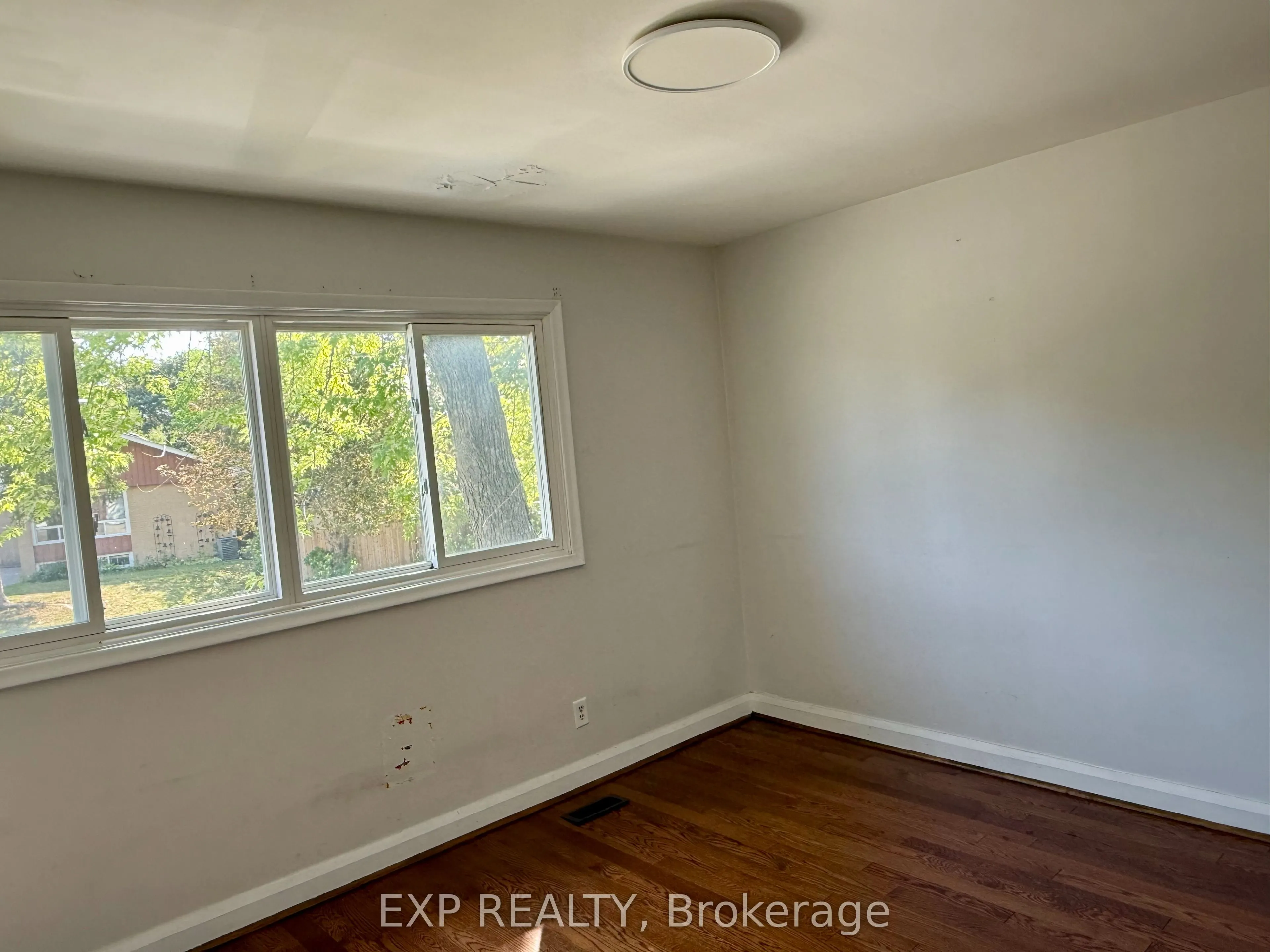 6 Mid Pines Road #Upper