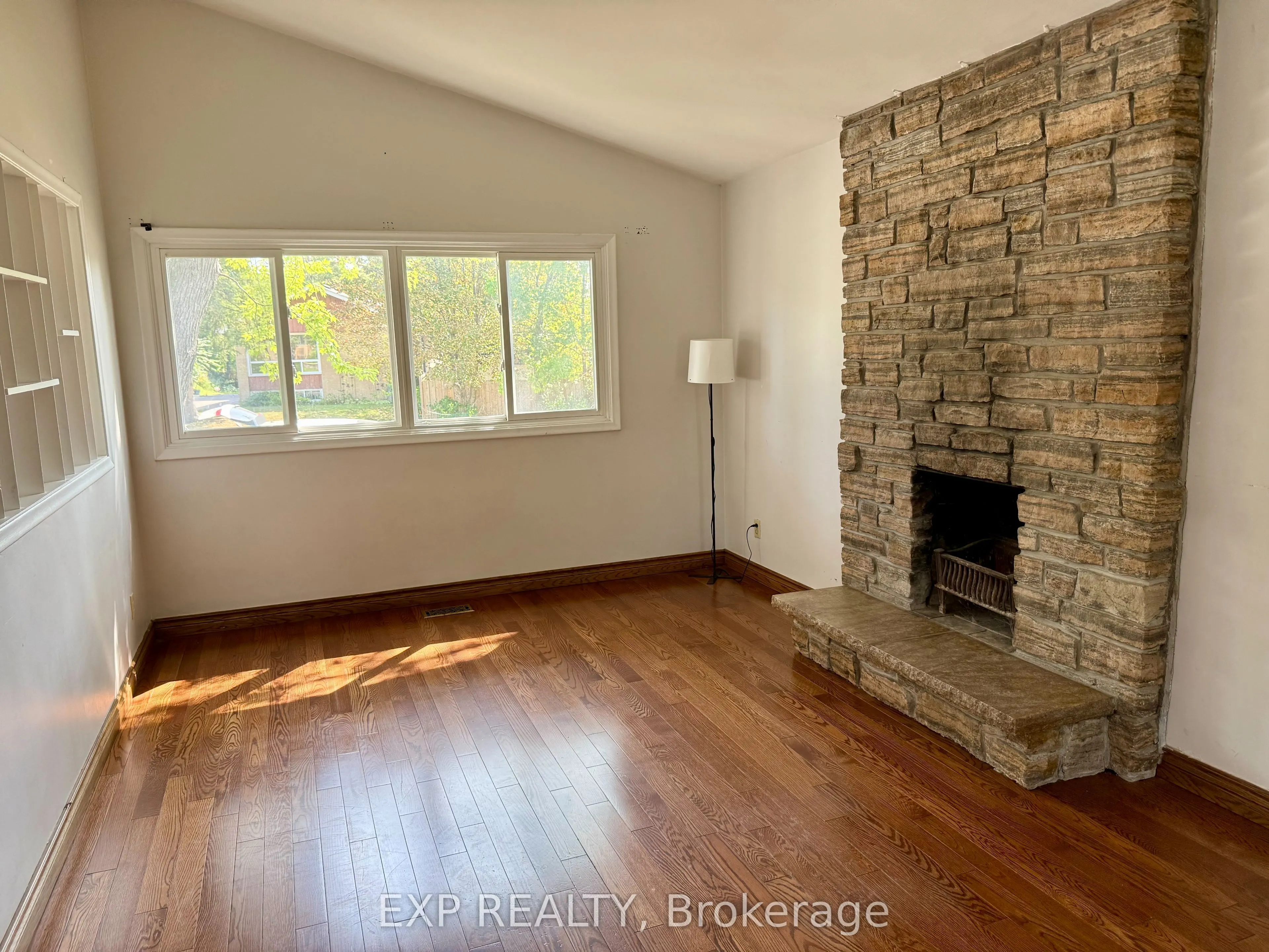 6 Mid Pines Road #Upper