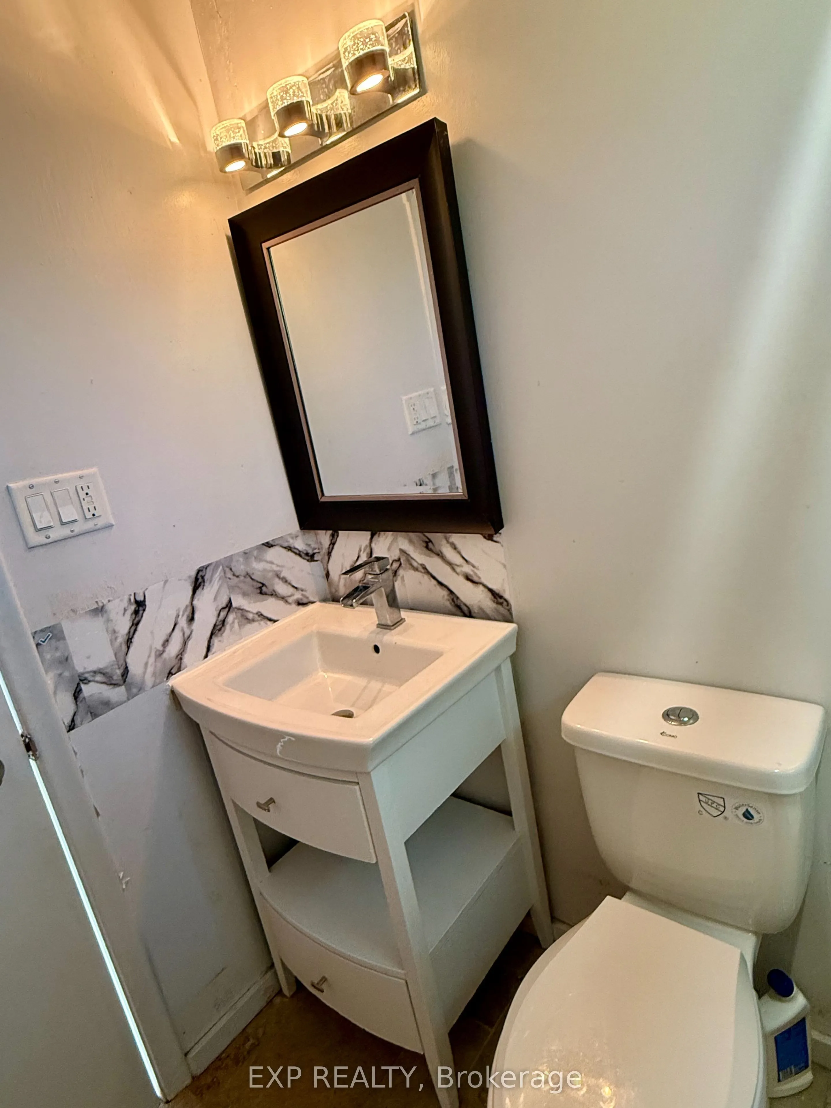 6 Mid Pines Road #Upper