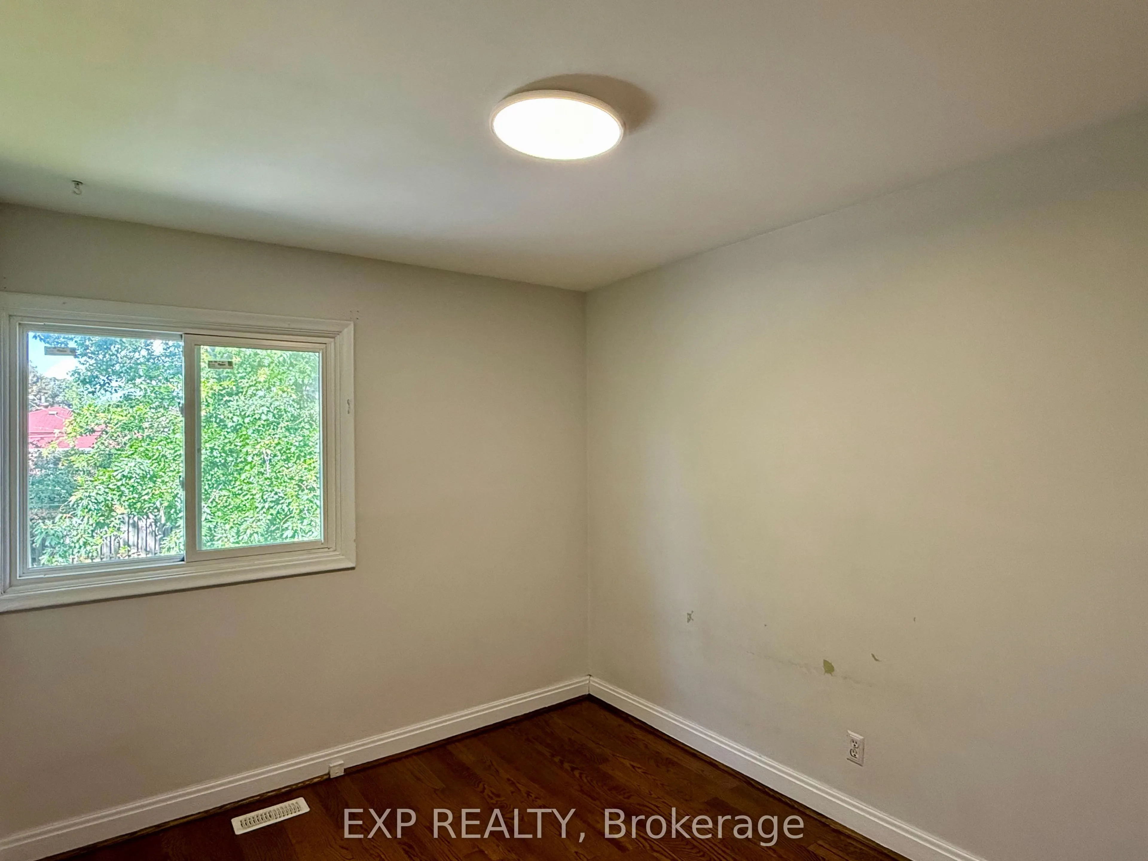 6 Mid Pines Road #Upper