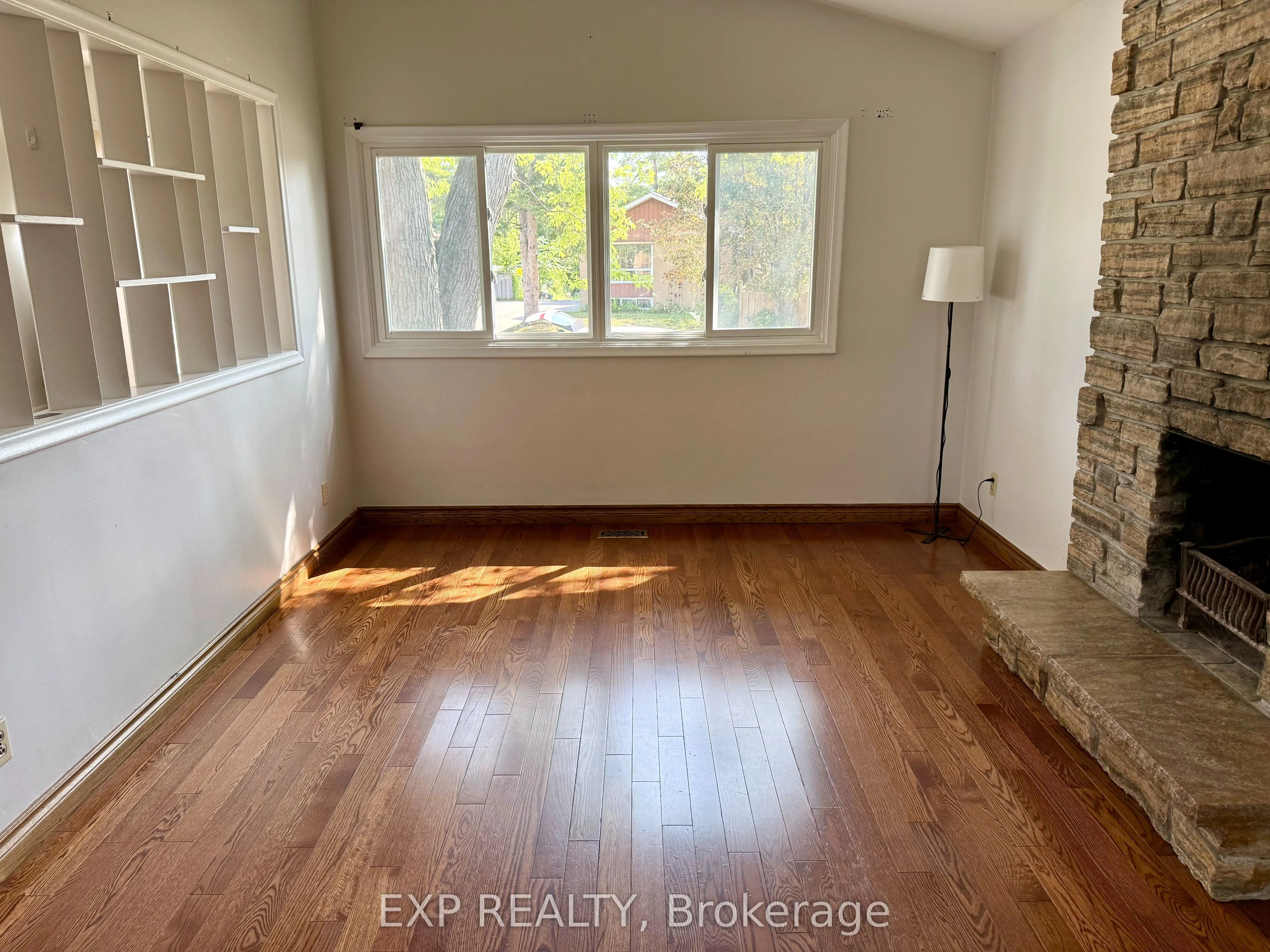 6 Mid Pines Road #Upper