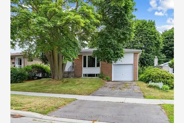 9 Midcroft Drive