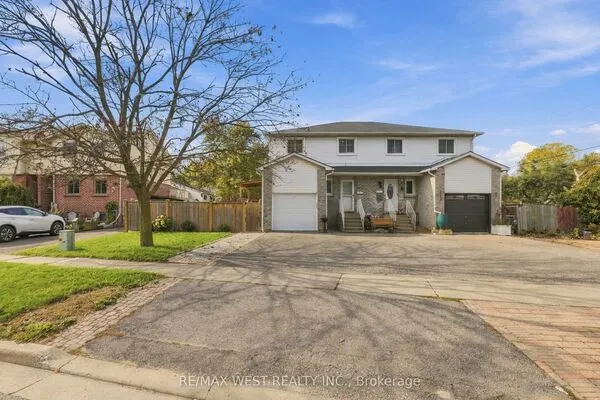12 Waverly Street S