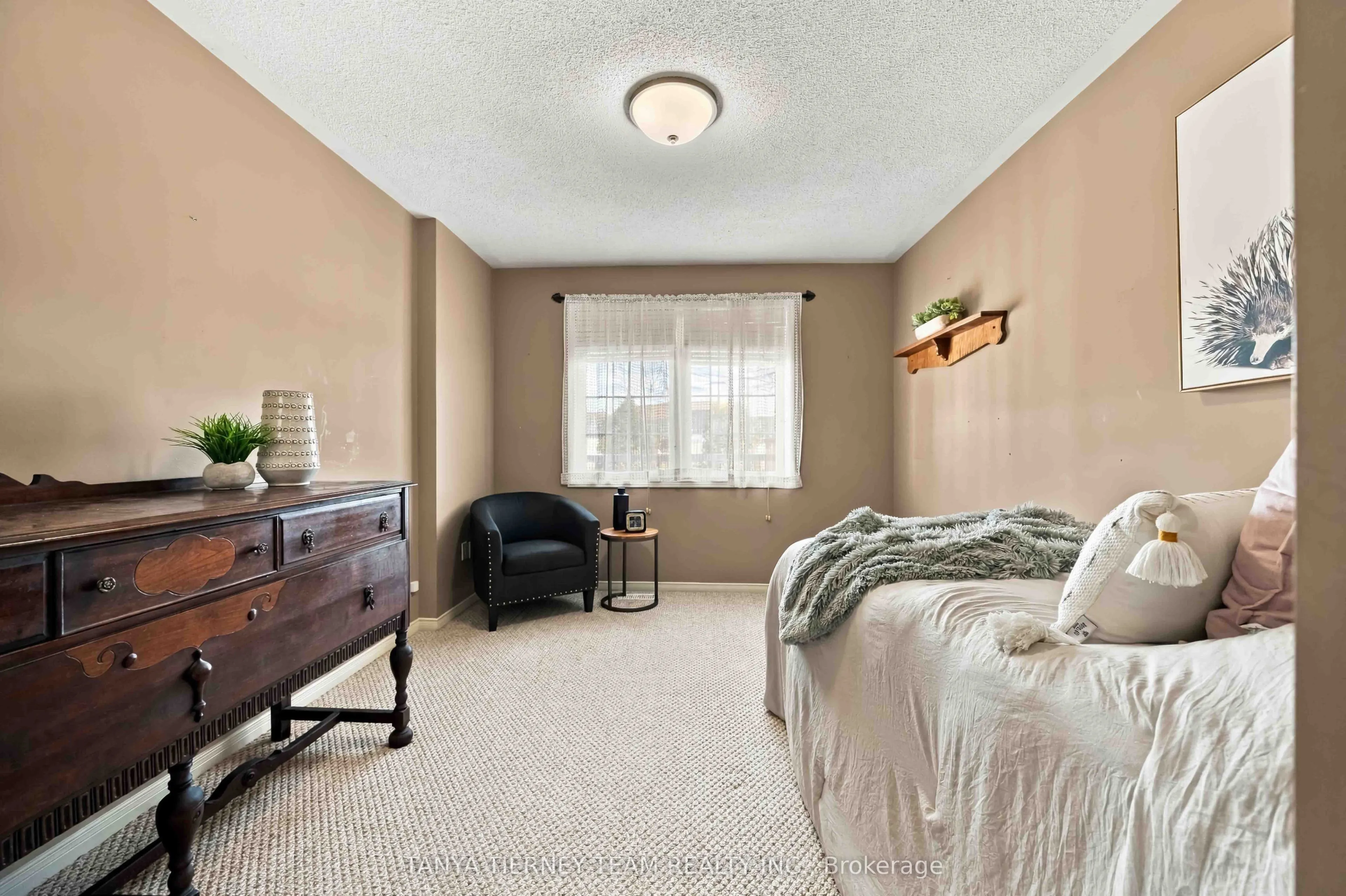 228 Shadow Place