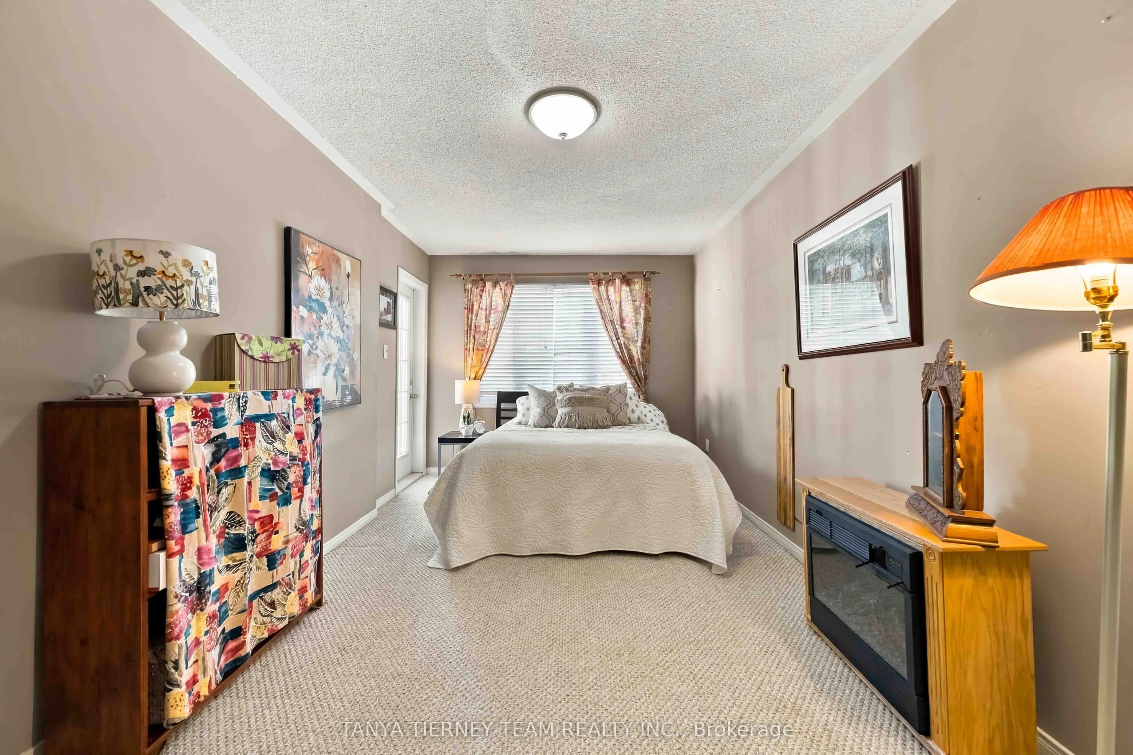 228 Shadow Place