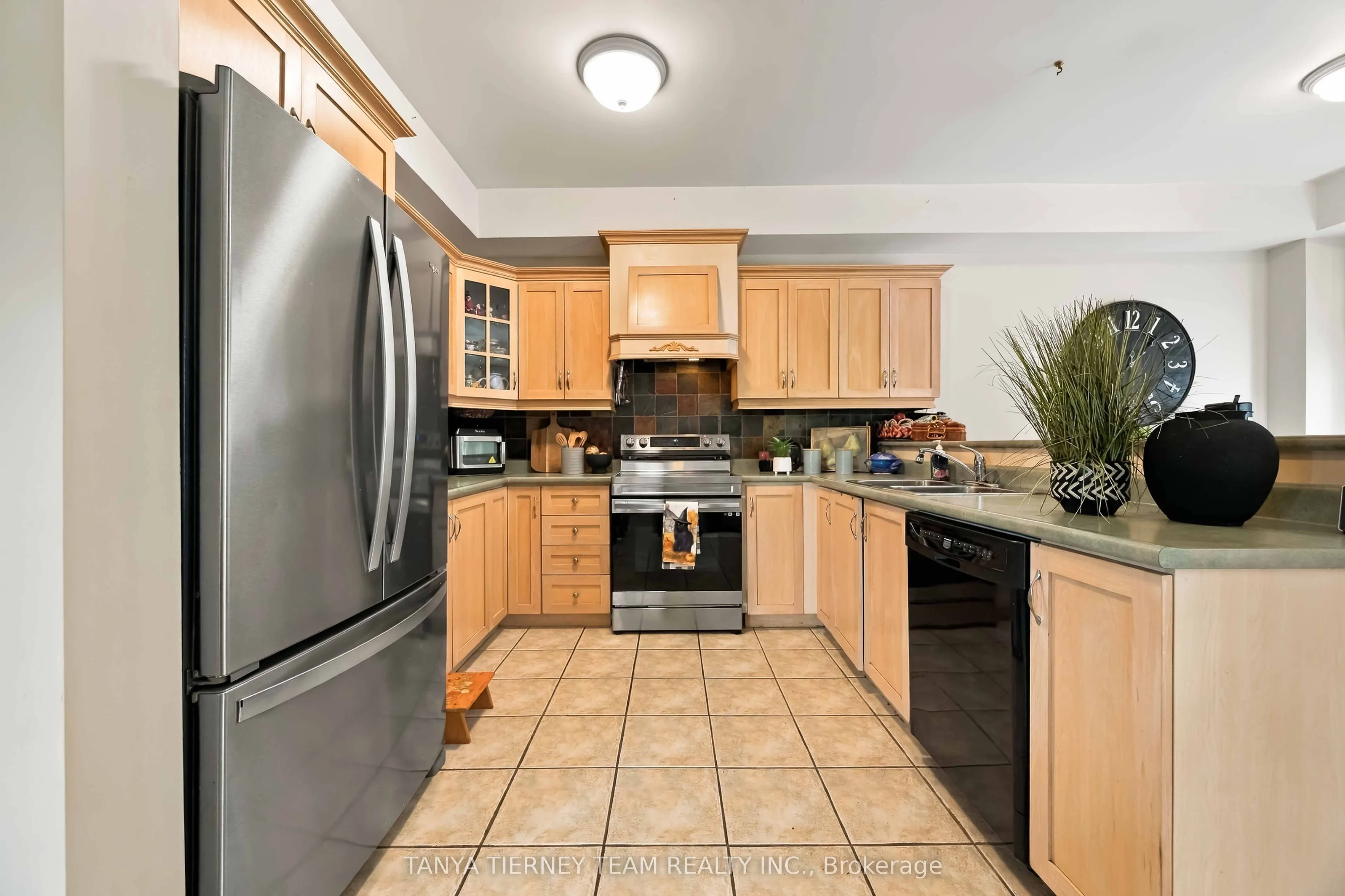 228 Shadow Place