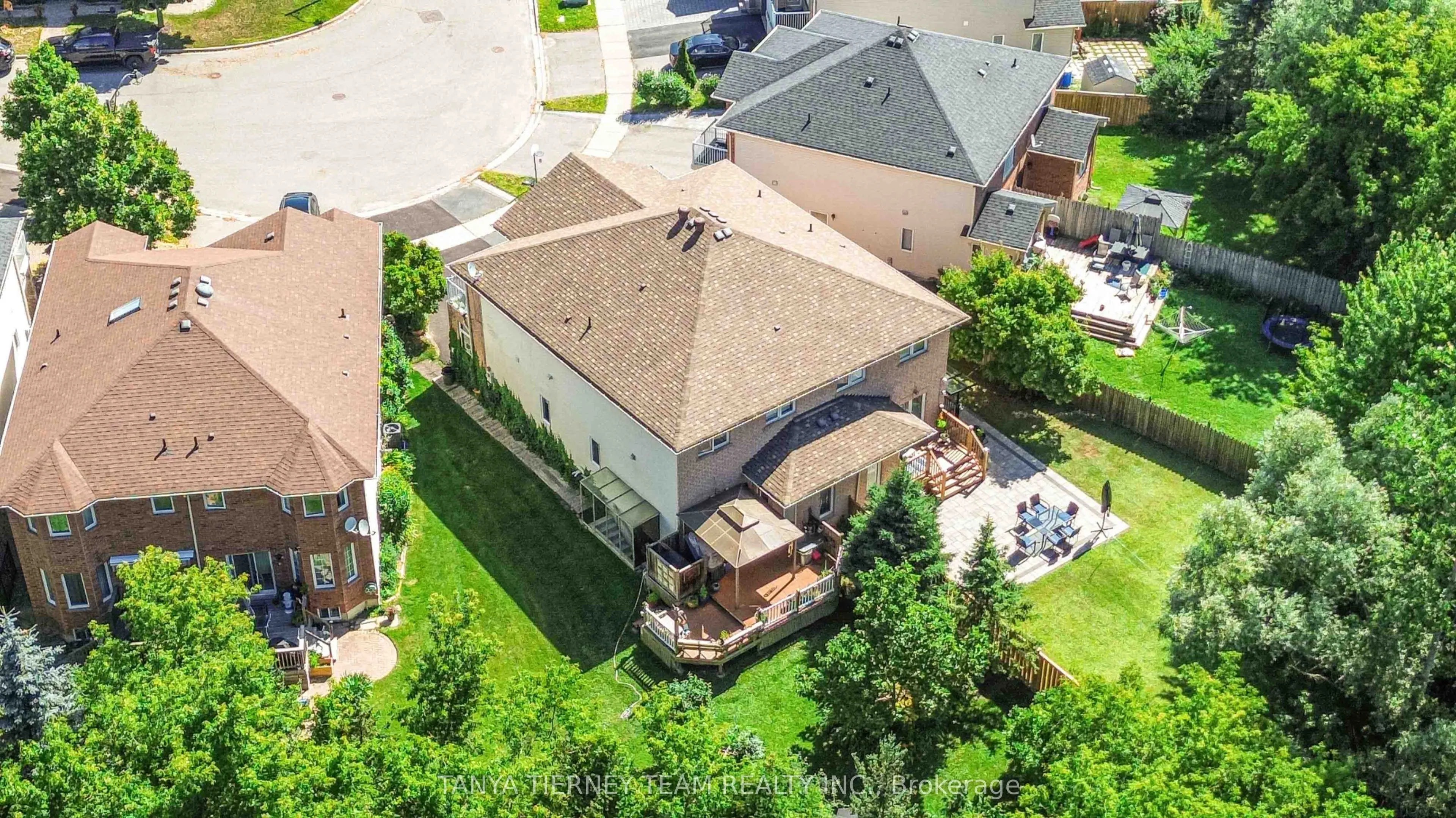 228 Shadow Place