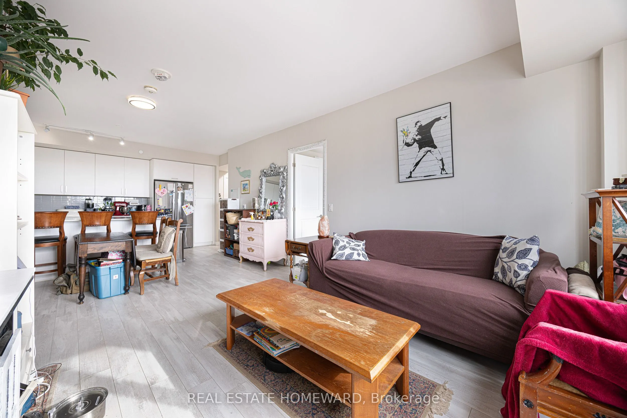 1630 Queen Street E #605
