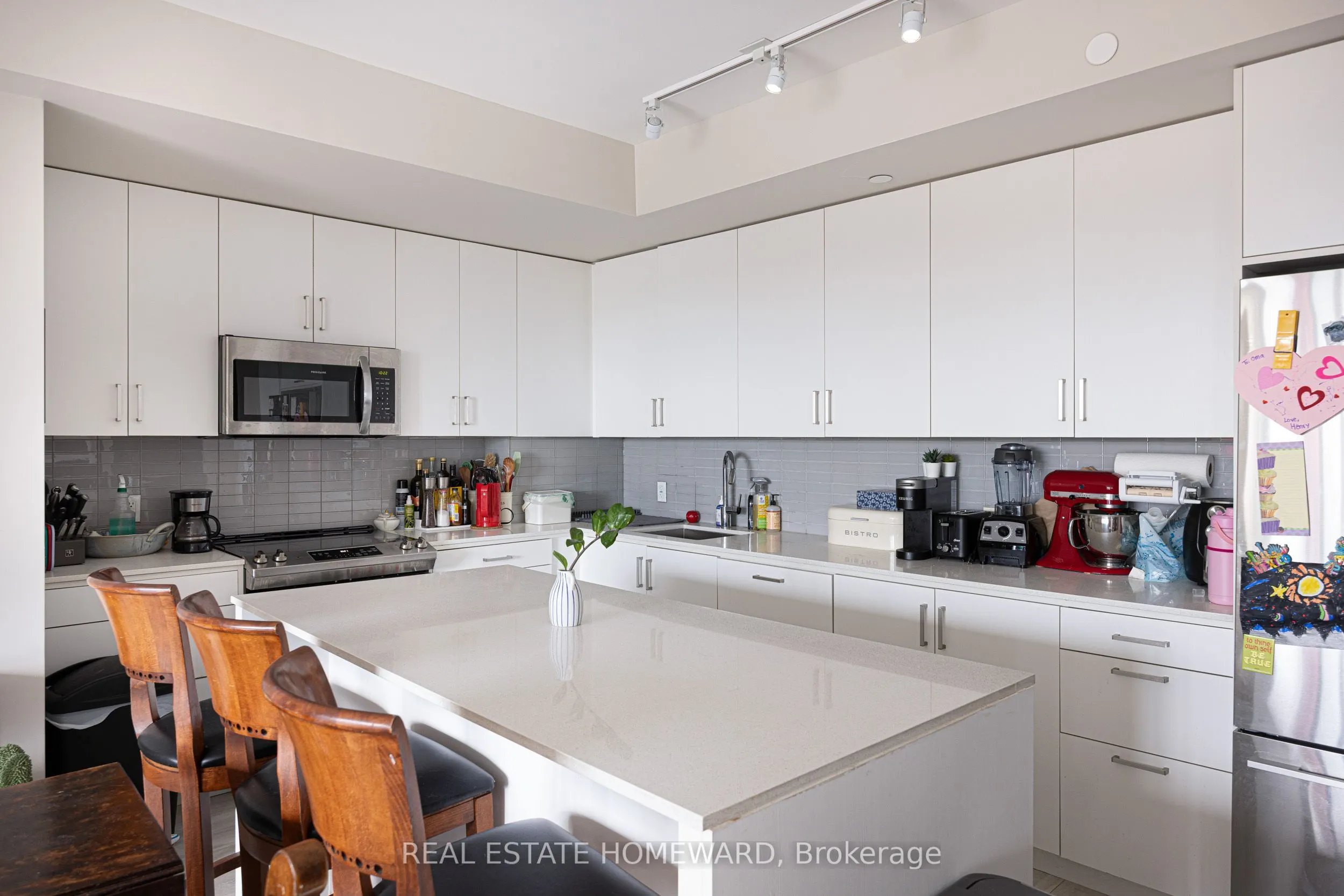 1630 Queen Street E #605