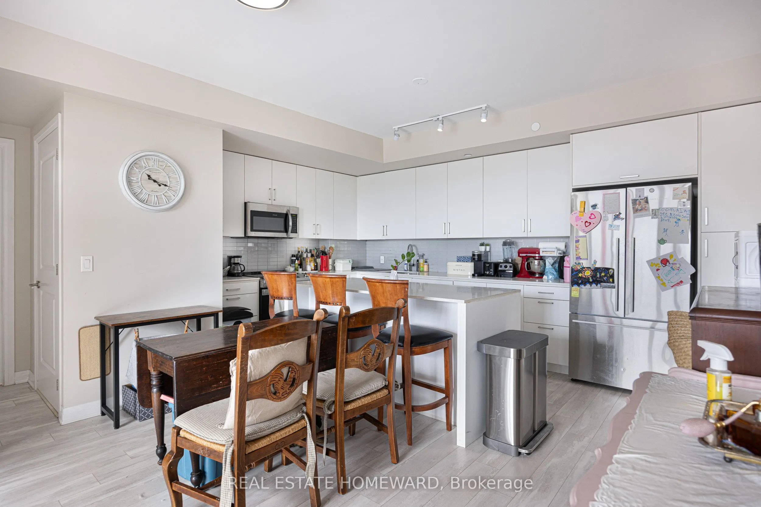 1630 Queen Street E #605