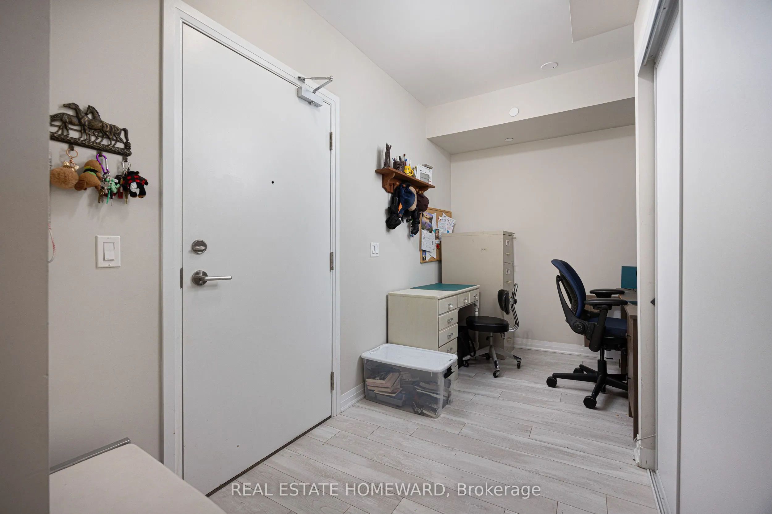 1630 Queen Street E #605