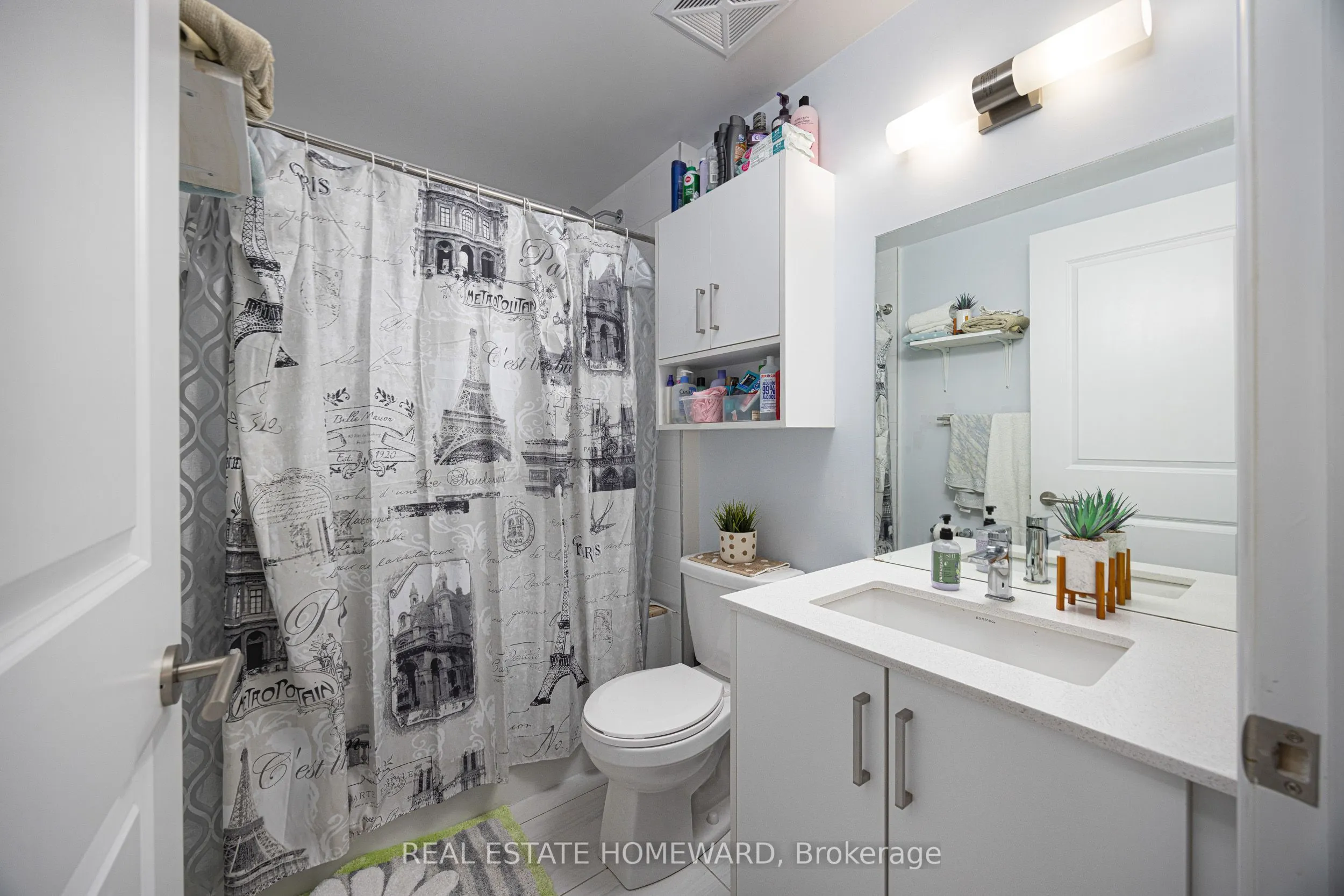 1630 Queen Street E #605