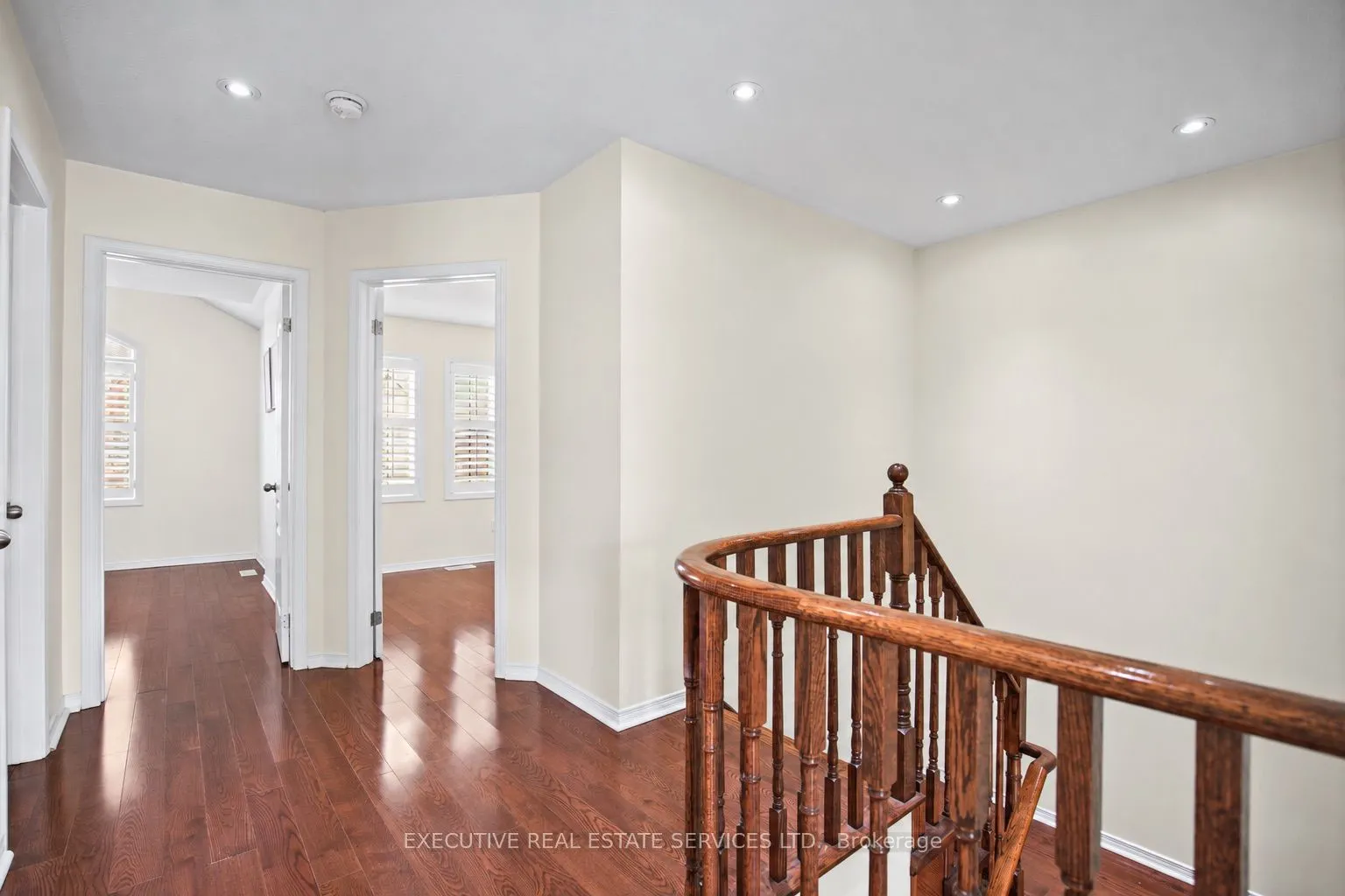 1571 Edgecroft Drive