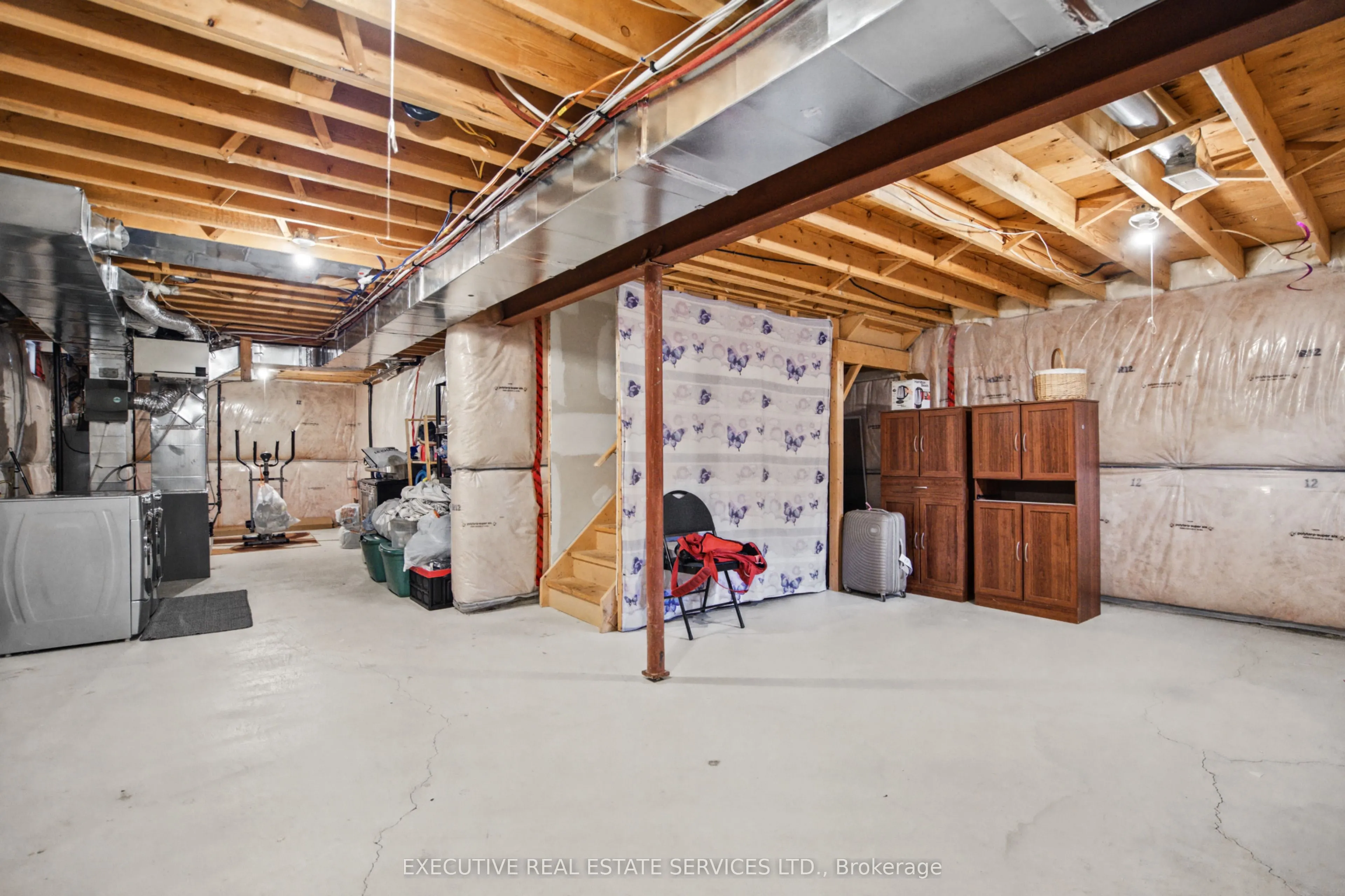 1571 Edgecroft Drive
