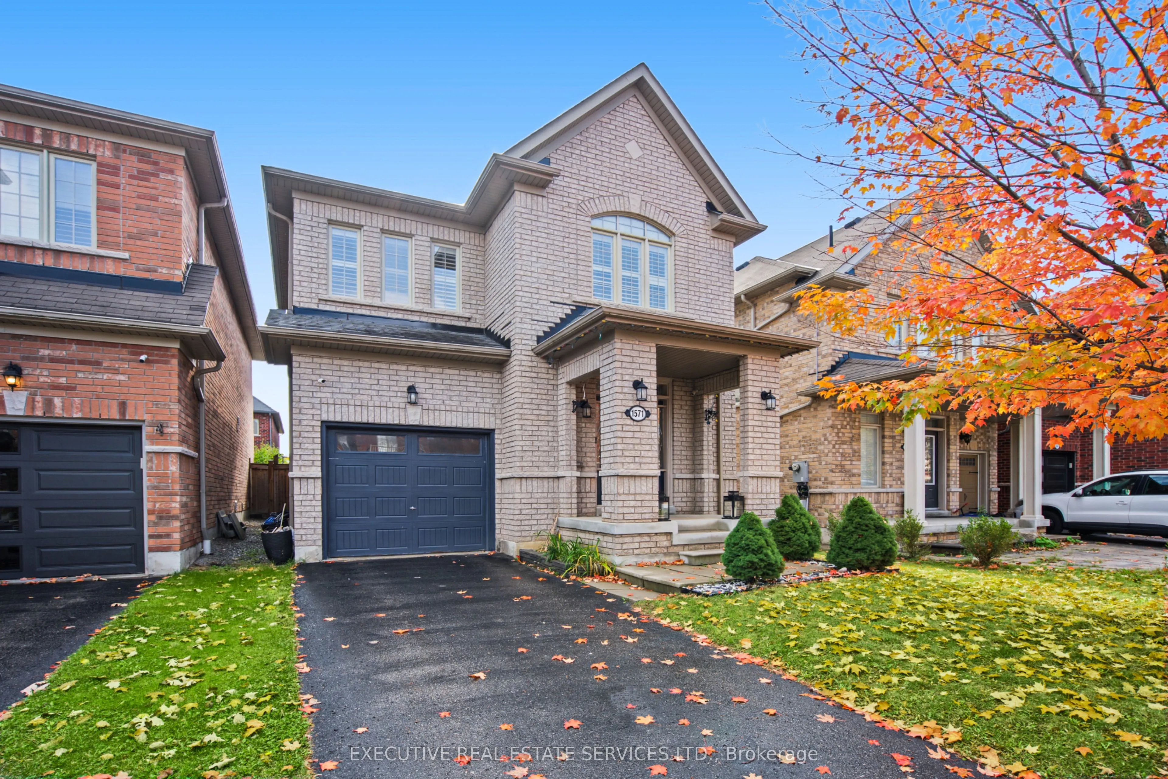 1571 Edgecroft Drive