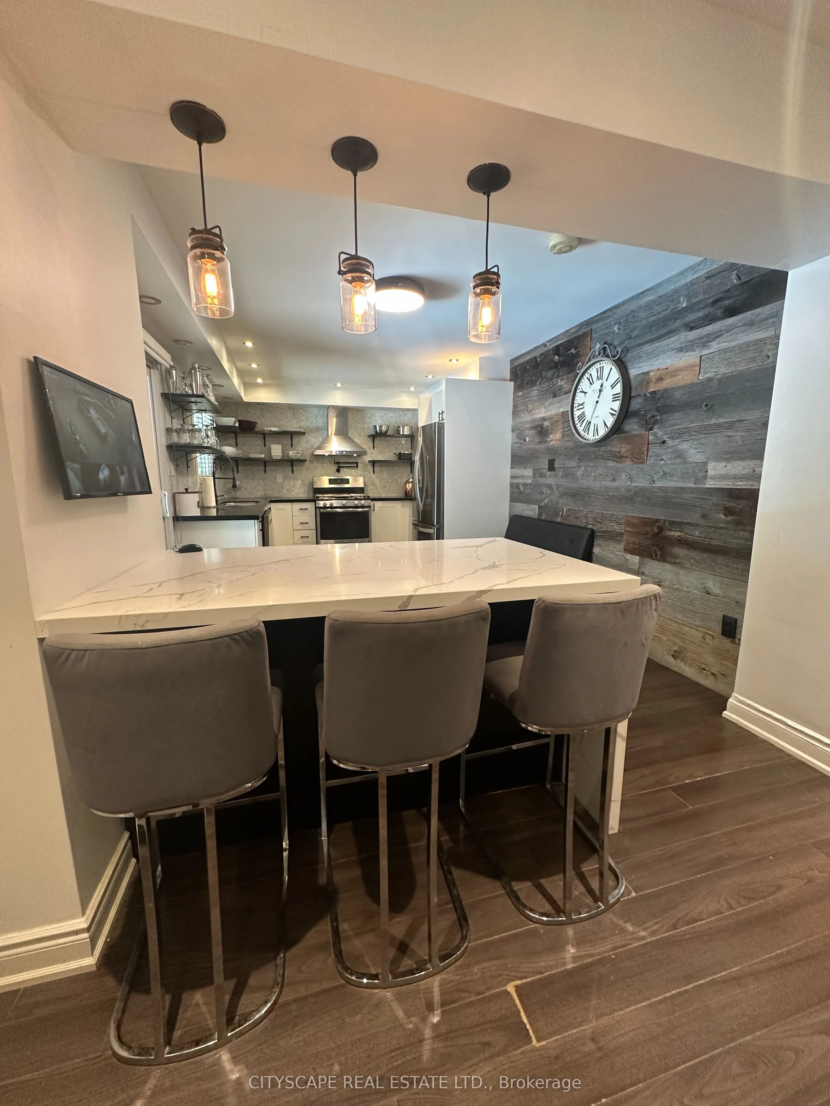 137 Ravenscroft Road #Main Floor