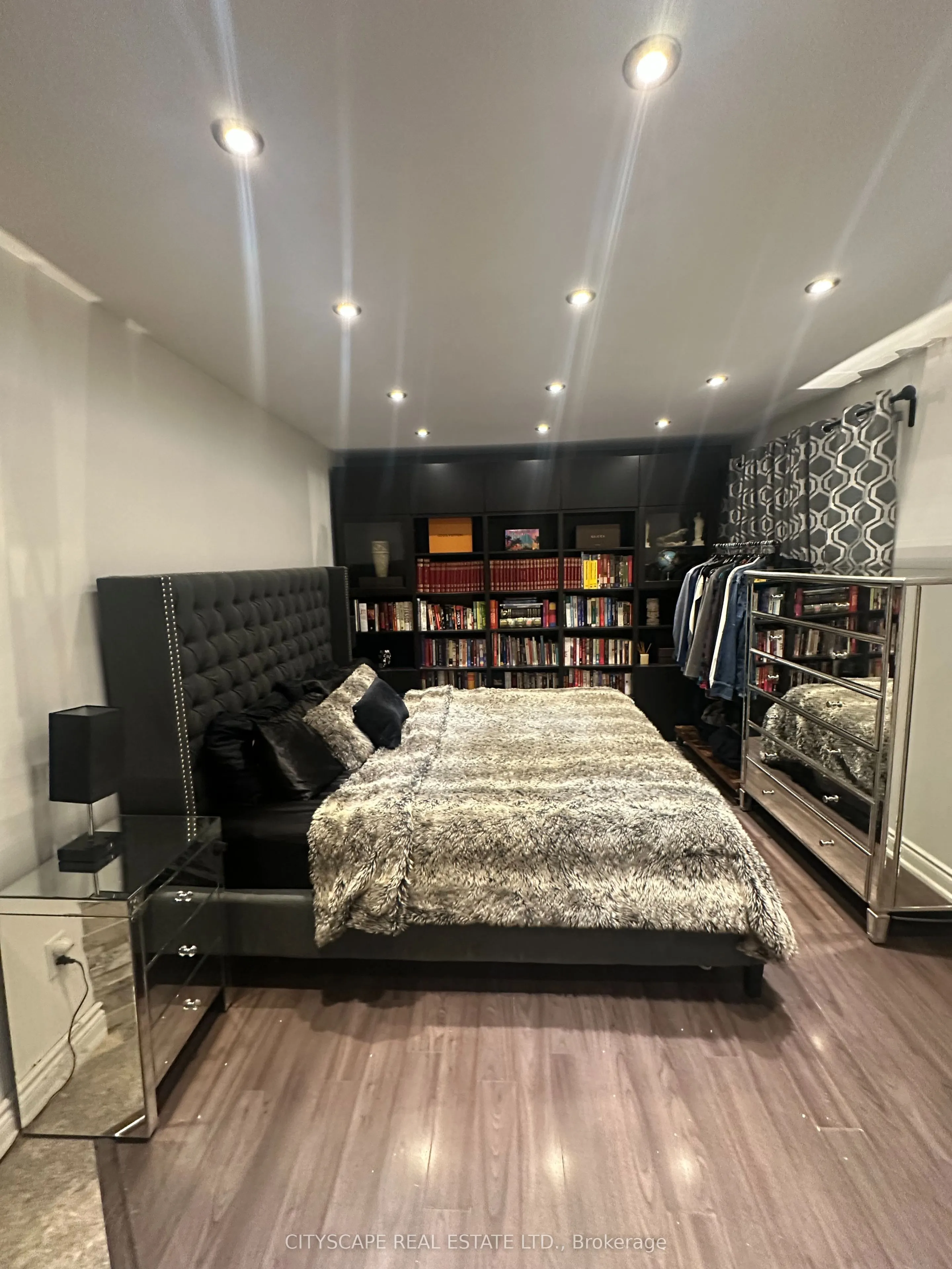 137 Ravenscroft Road #Main Floor