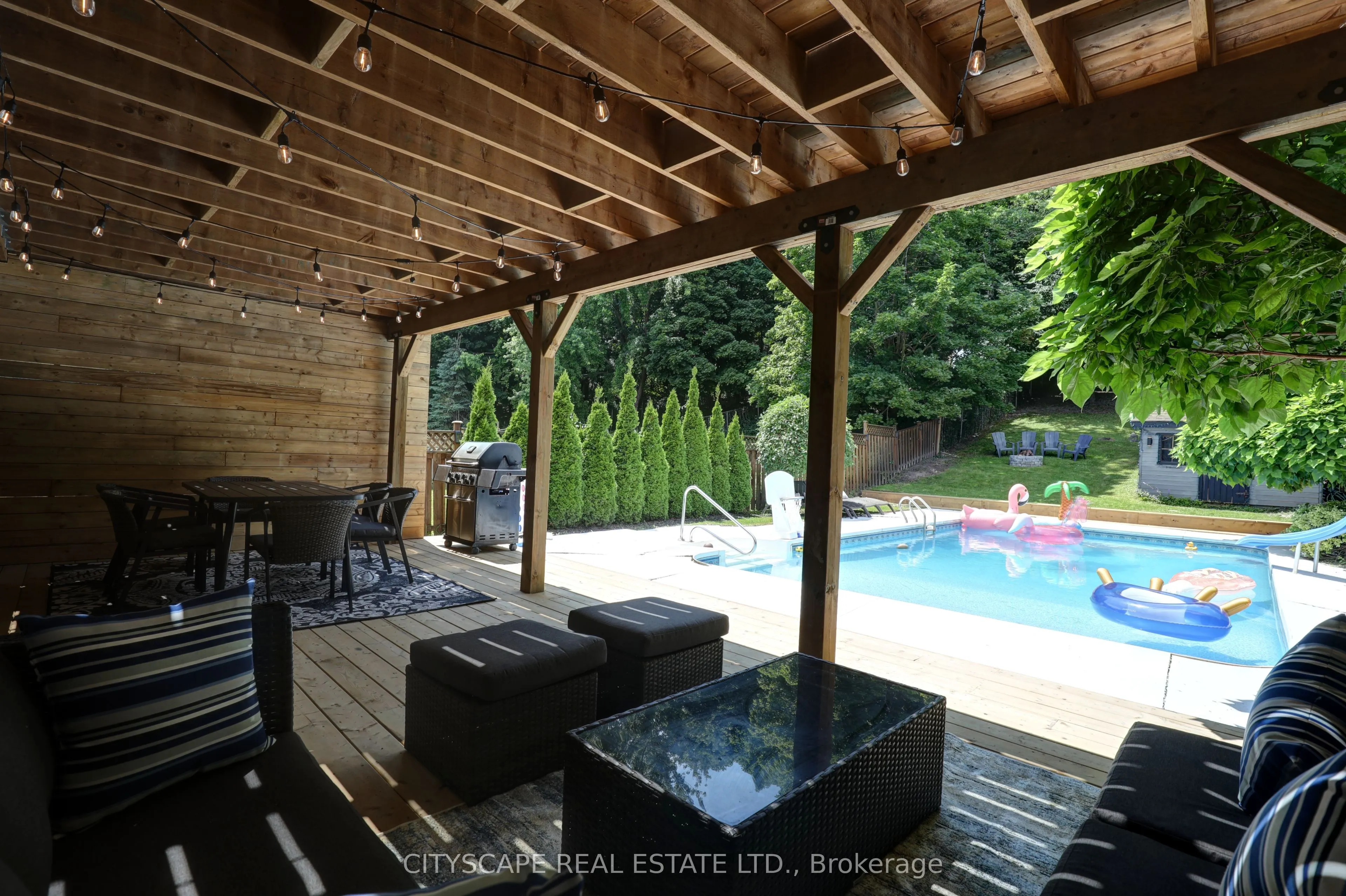 137 Ravenscroft Road #Main Floor