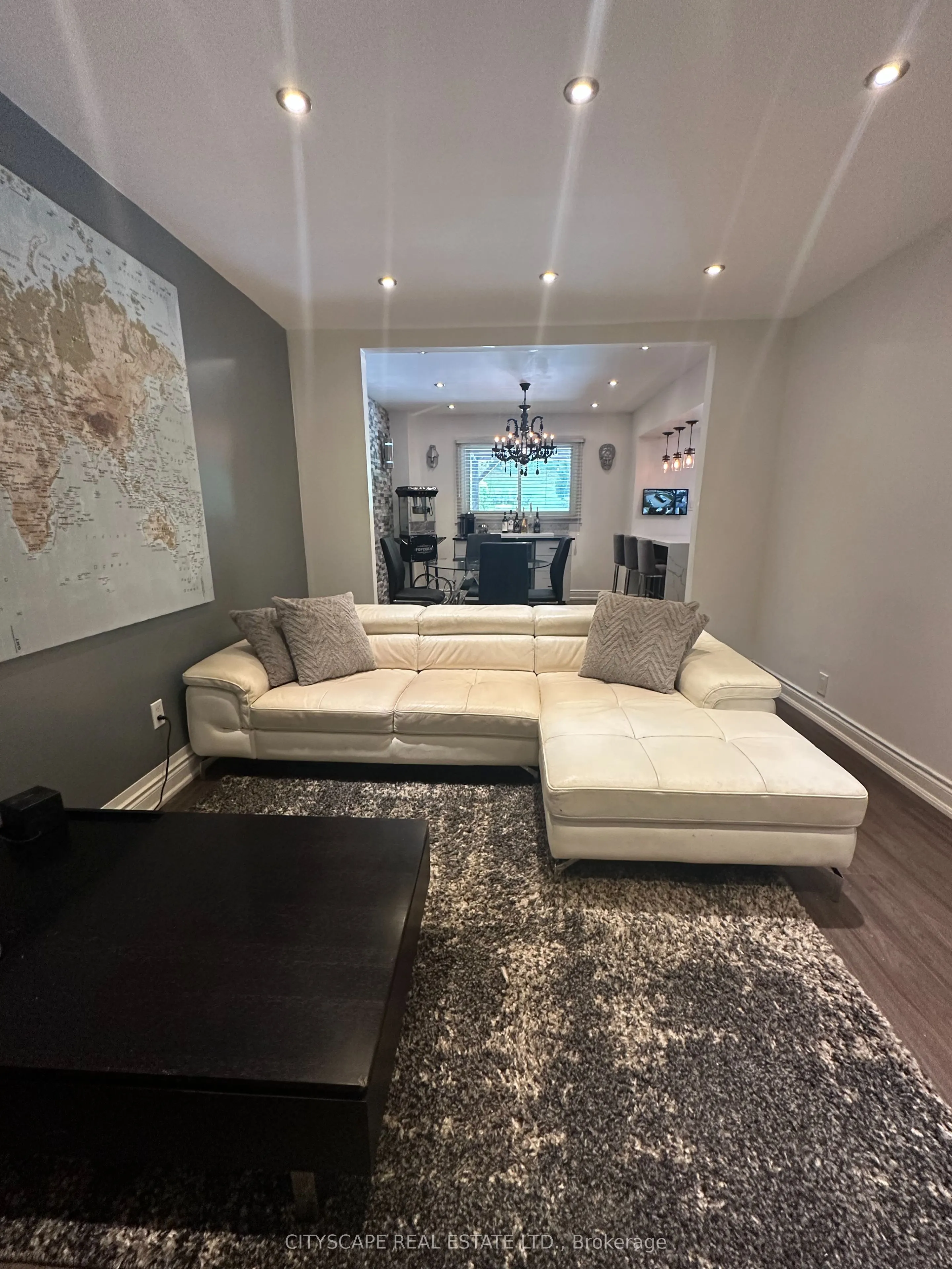 137 Ravenscroft Road #Main Floor