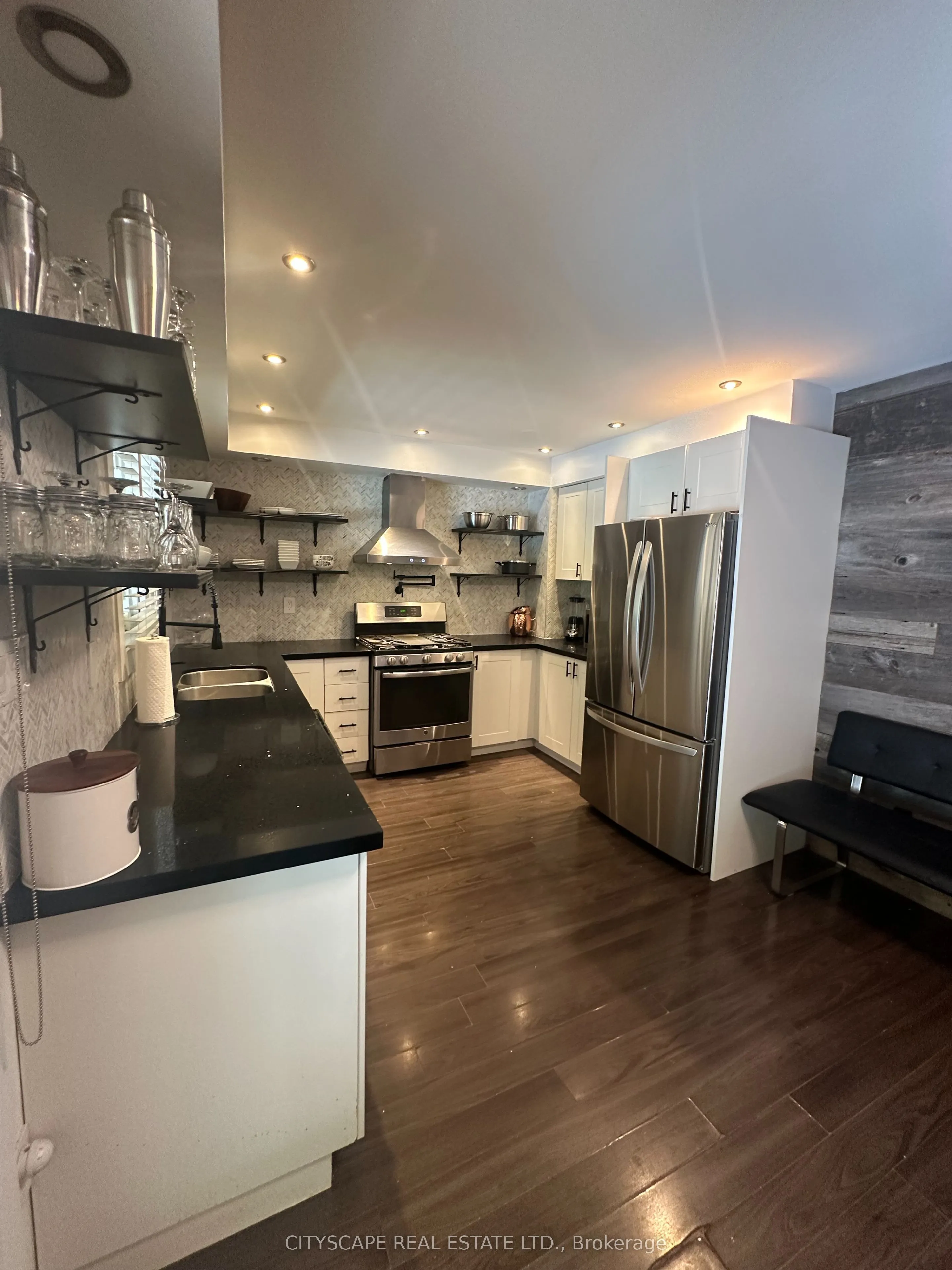 137 Ravenscroft Road #Main Floor