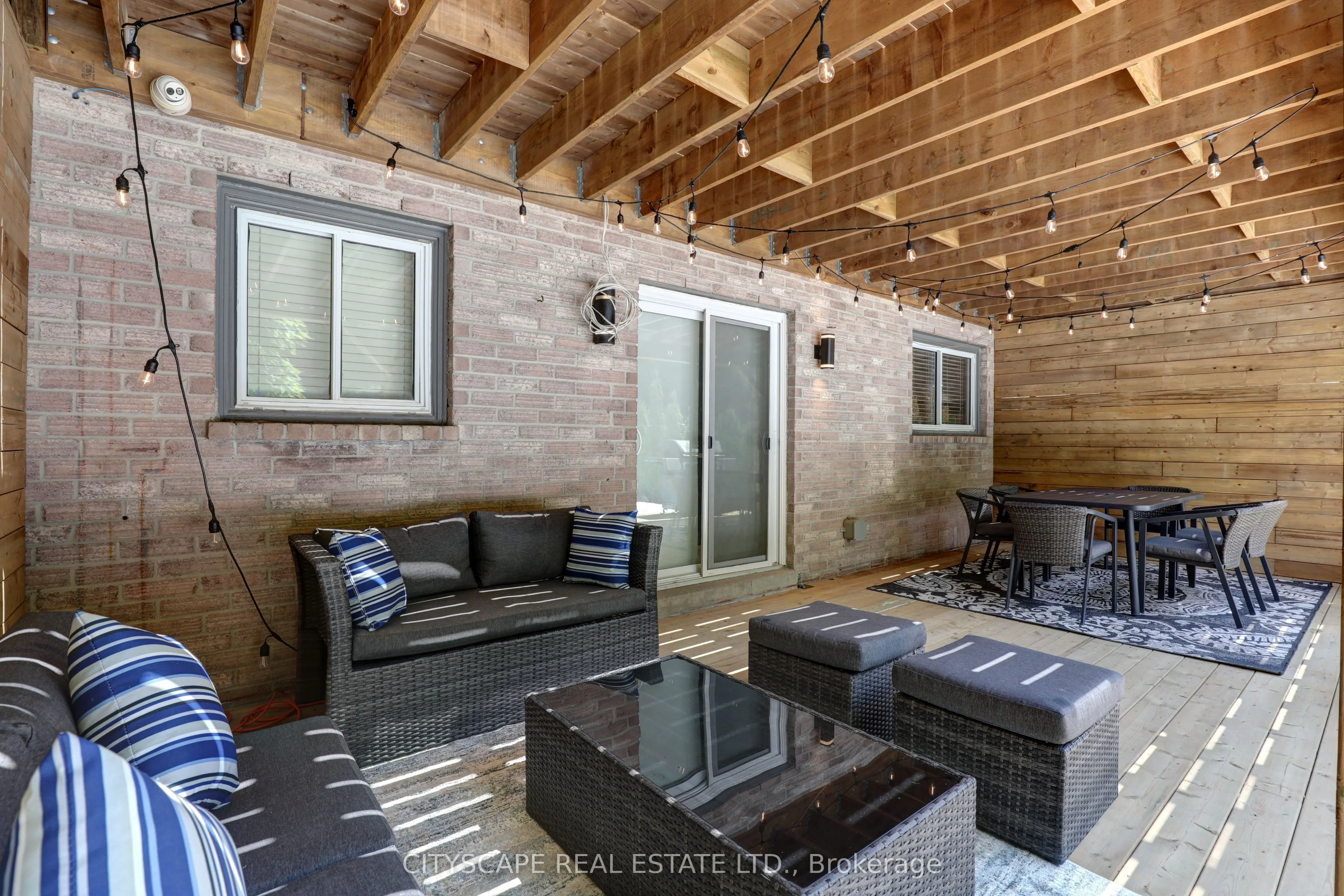 137 Ravenscroft Road #Main Floor