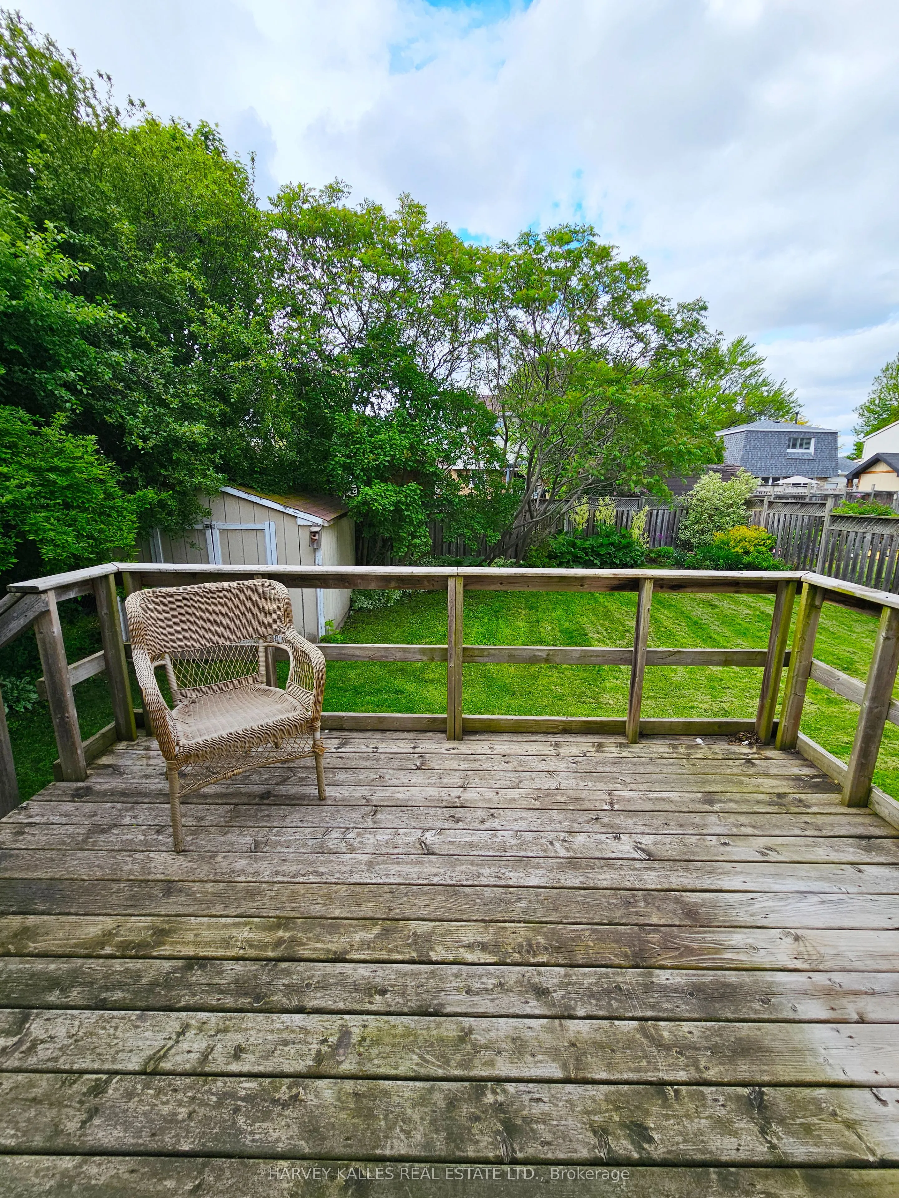 8 Pilkington Crescent