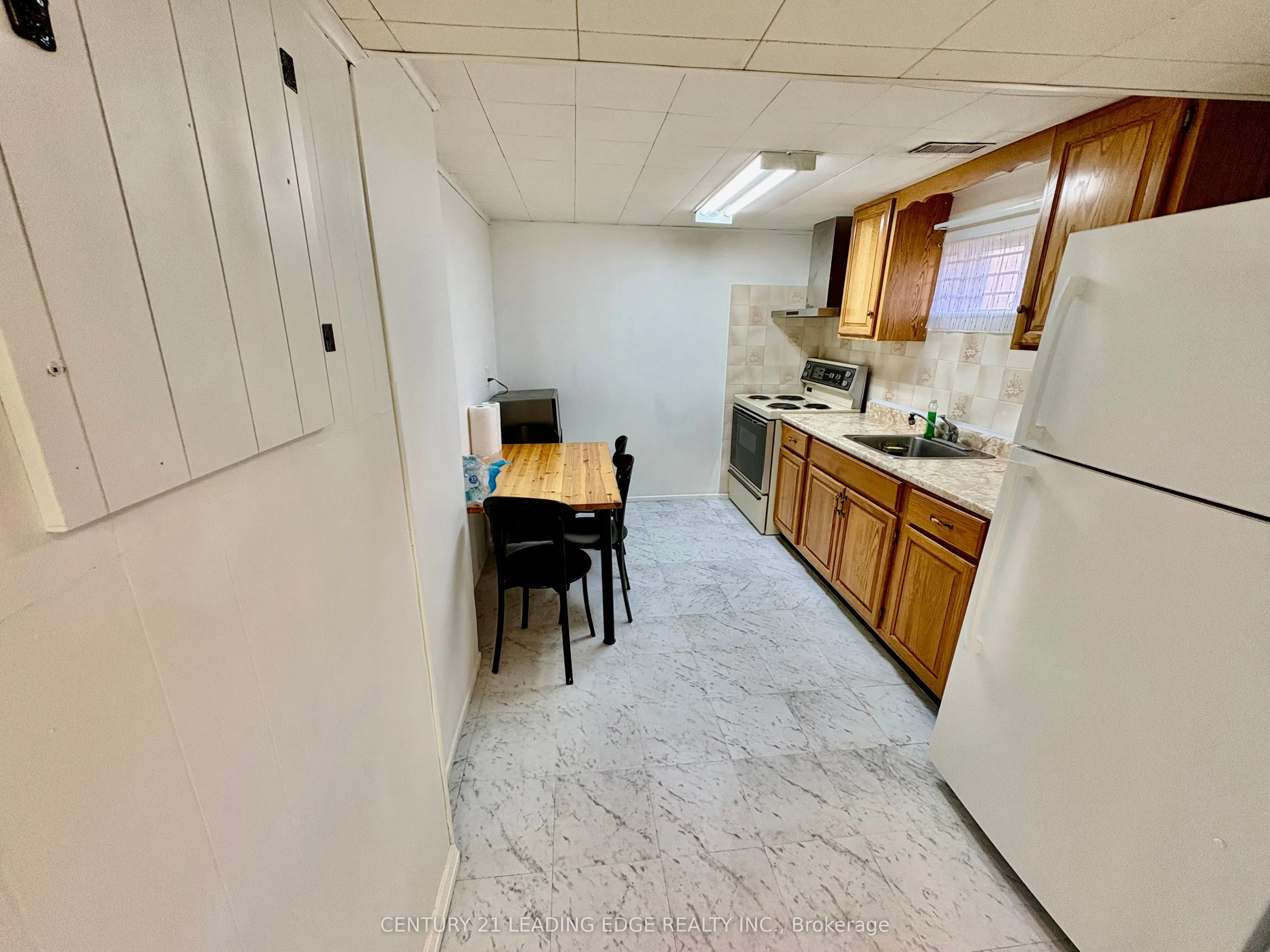 48 Snowball Crescent #Lower