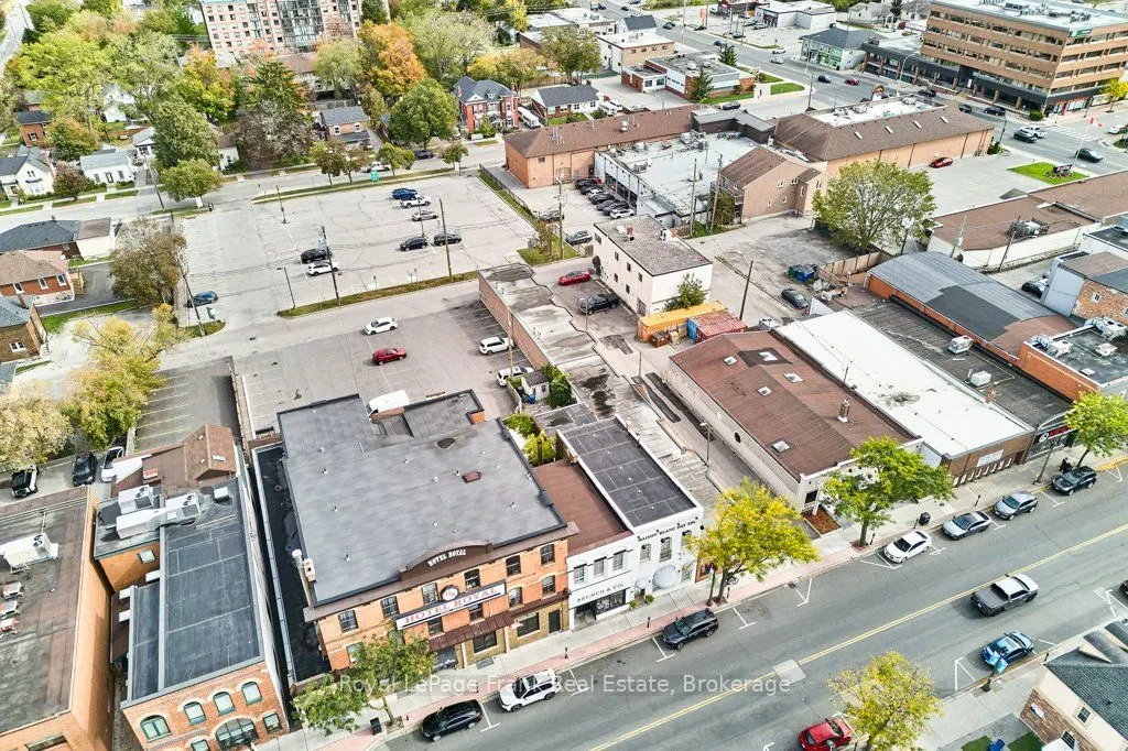 159 Brock Street N