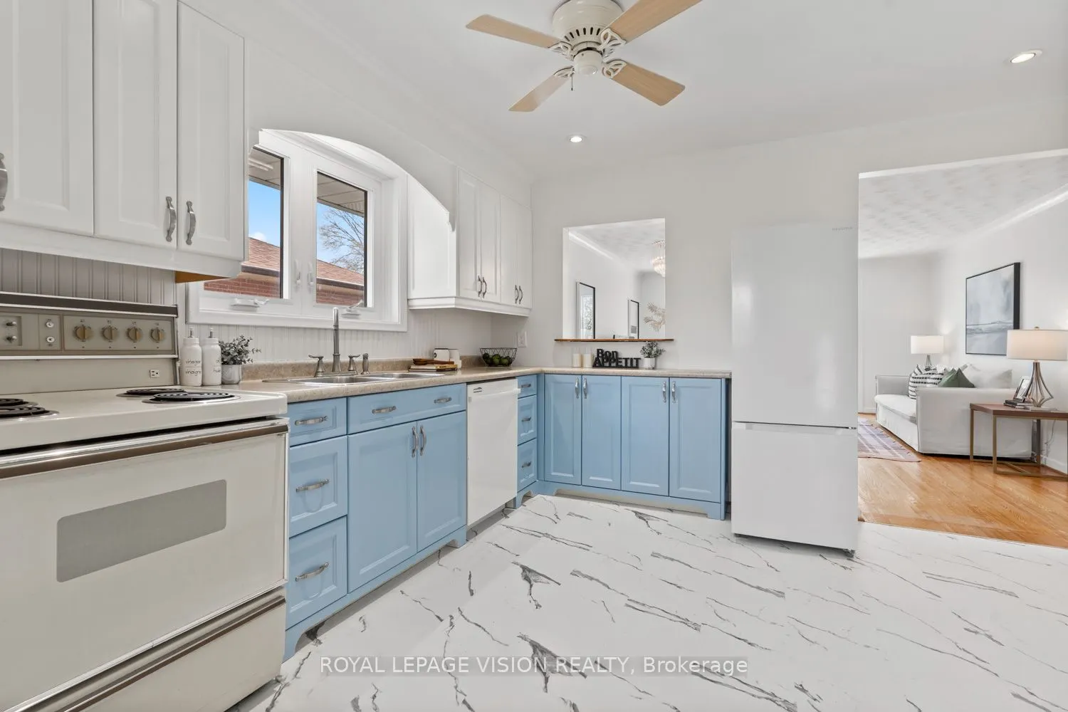 6 Macduff Crescent