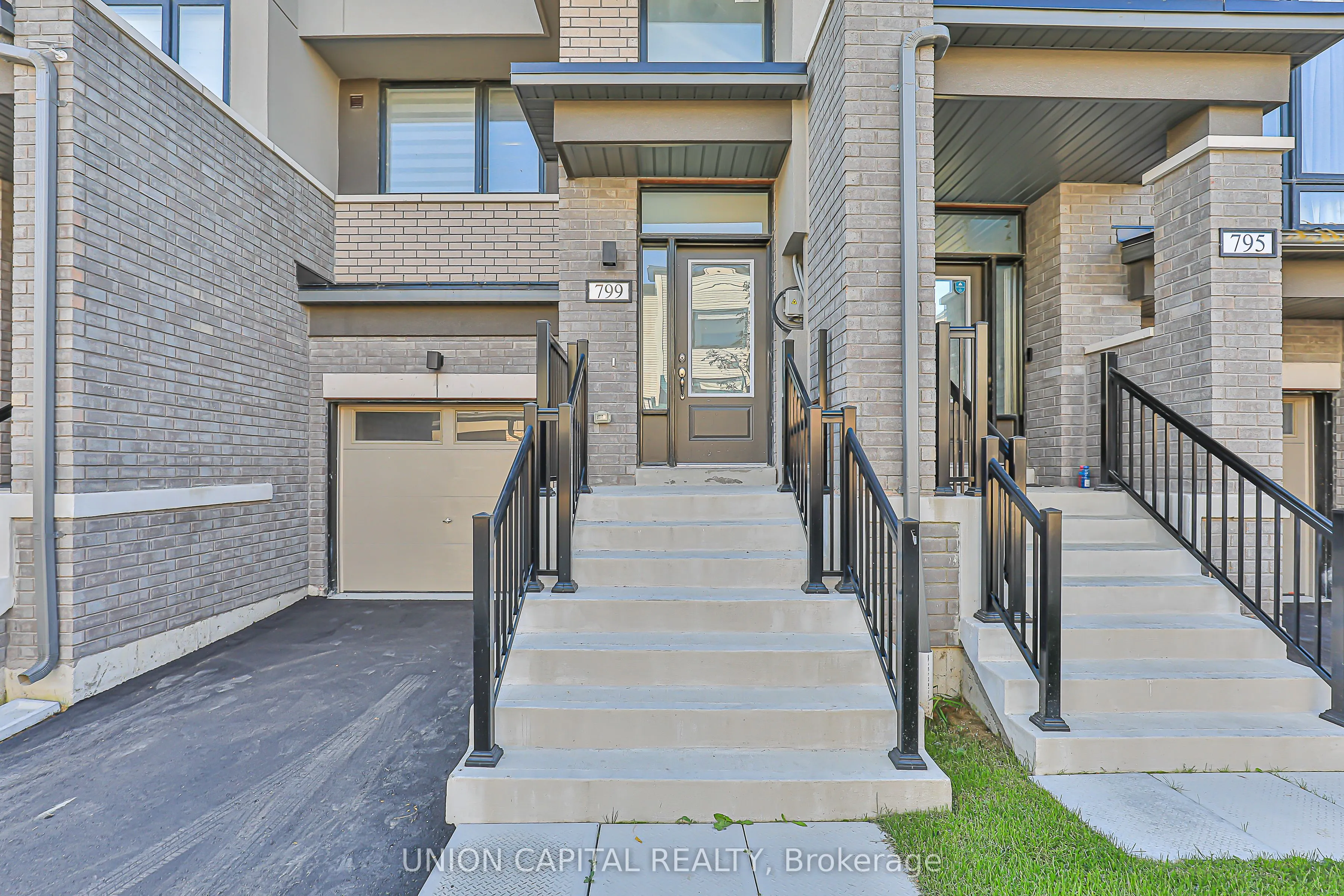 799 Stanstead Path