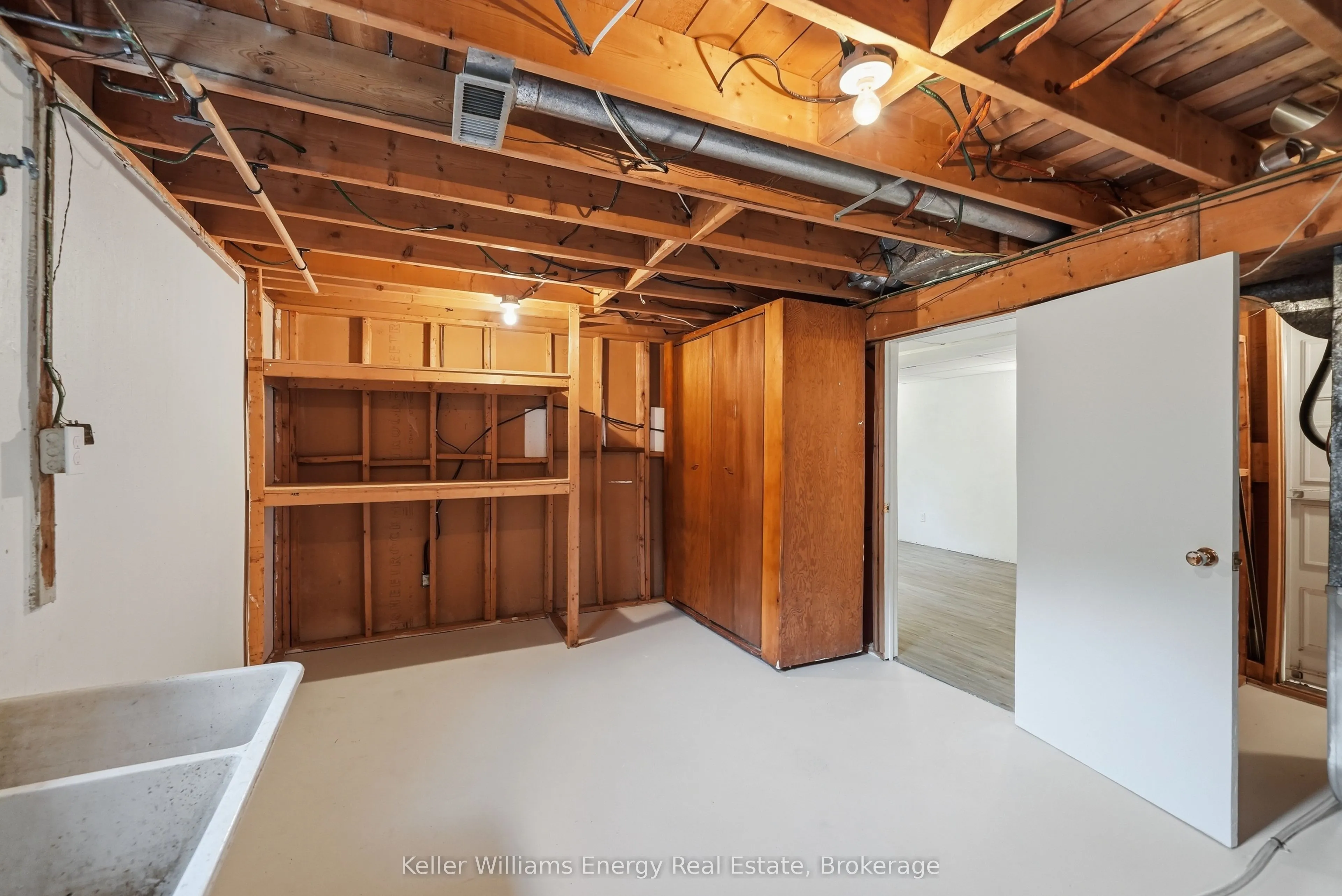 877 Capri Court